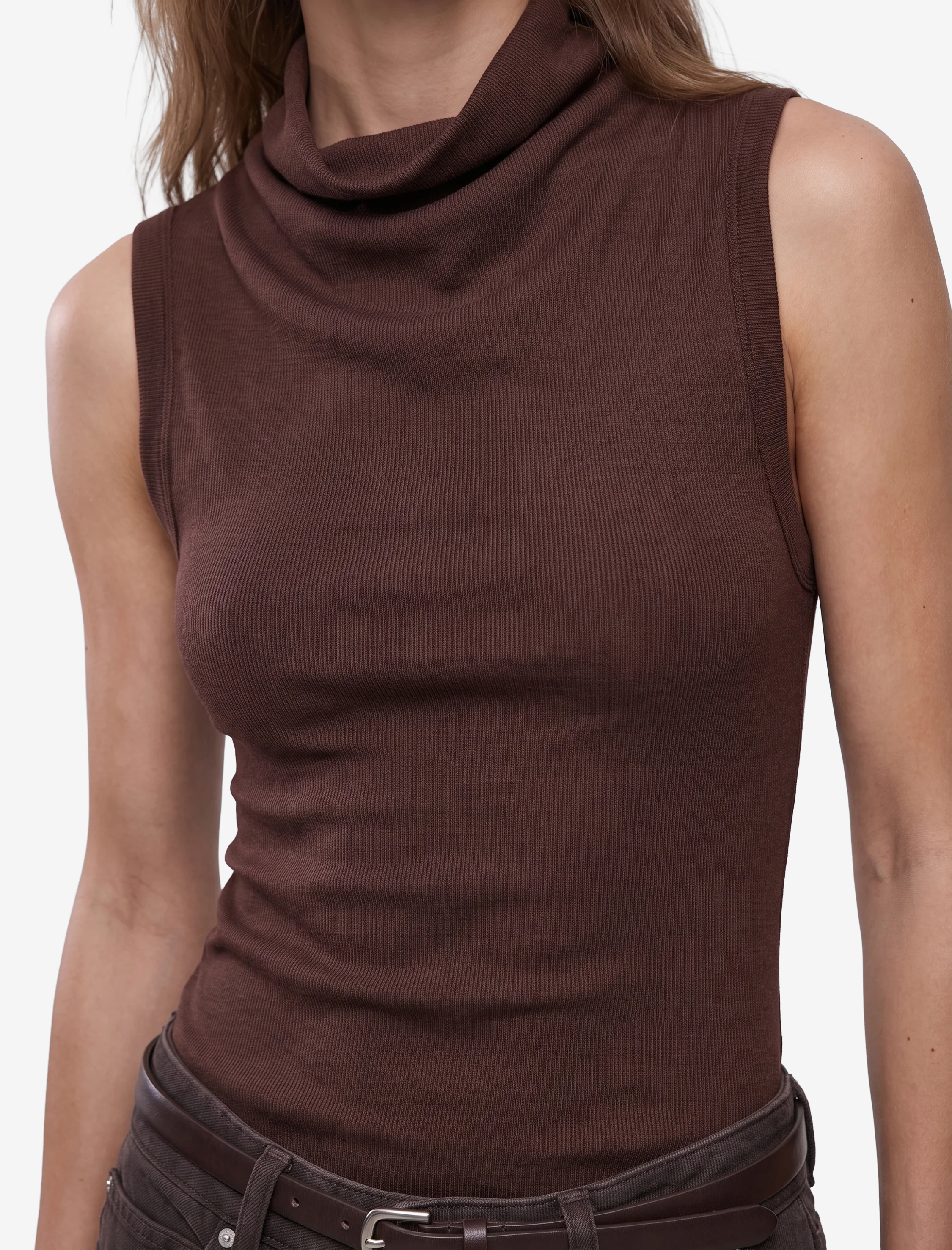   Modal Kumaş Slim Fit Kolsuz Dik Yaka Body