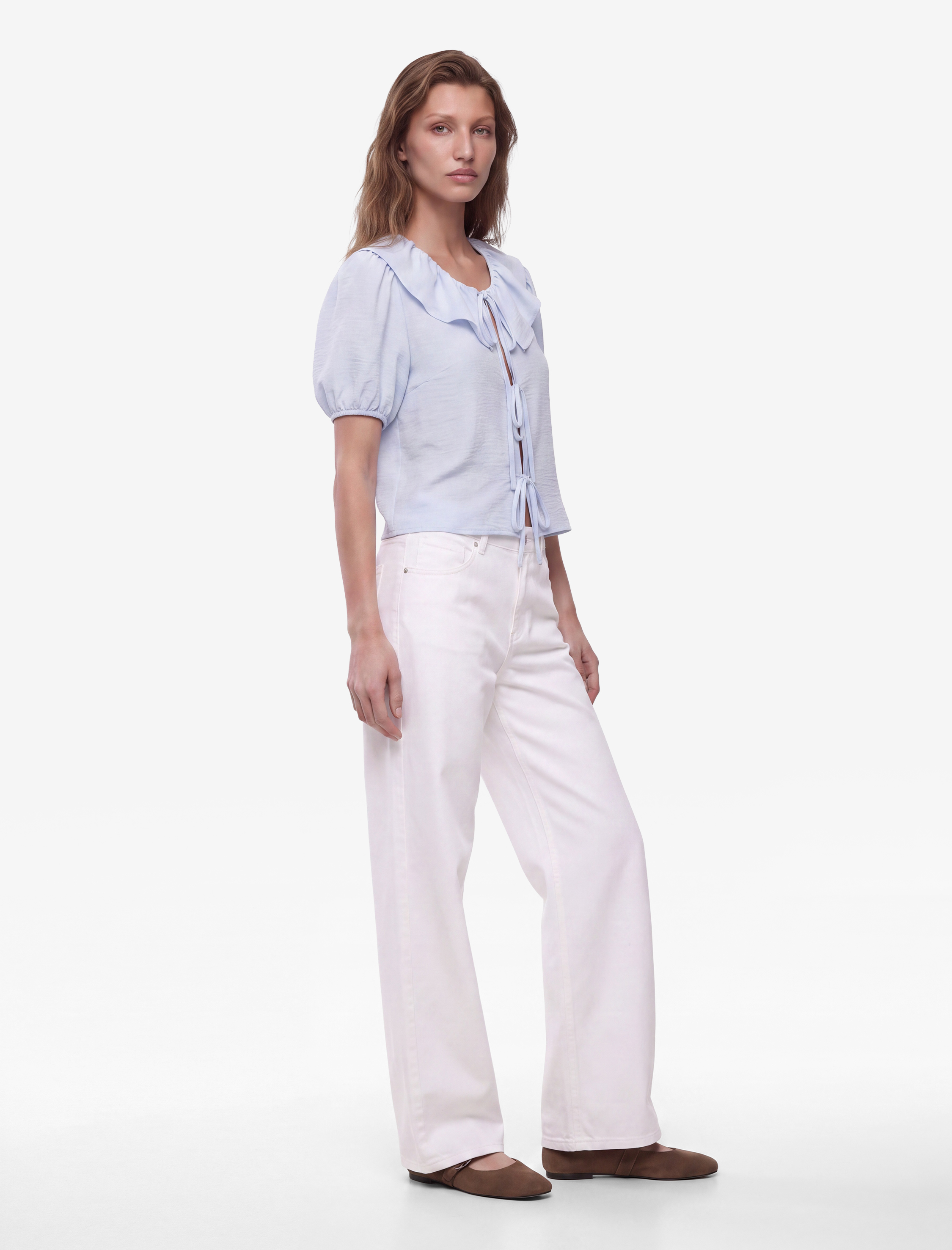   Aerobin Kumaş Kısa Balon Kollu Bebe Yaka Önden Bağlama Detaylı Bluz
