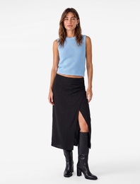 Slim Fit Viskon Kruvaze Yırtmaç Detaylı Midi Etek