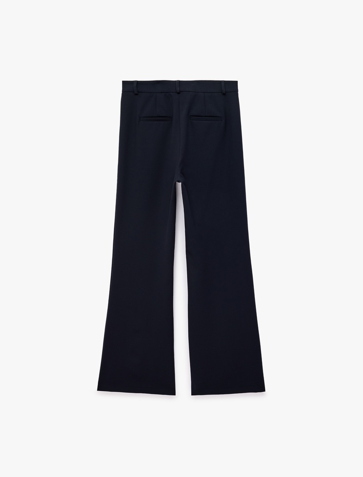  Yüksek Bel Metal Düğme Aksesuarlı Cepli Regular Fit Geniş Paça Pantolon