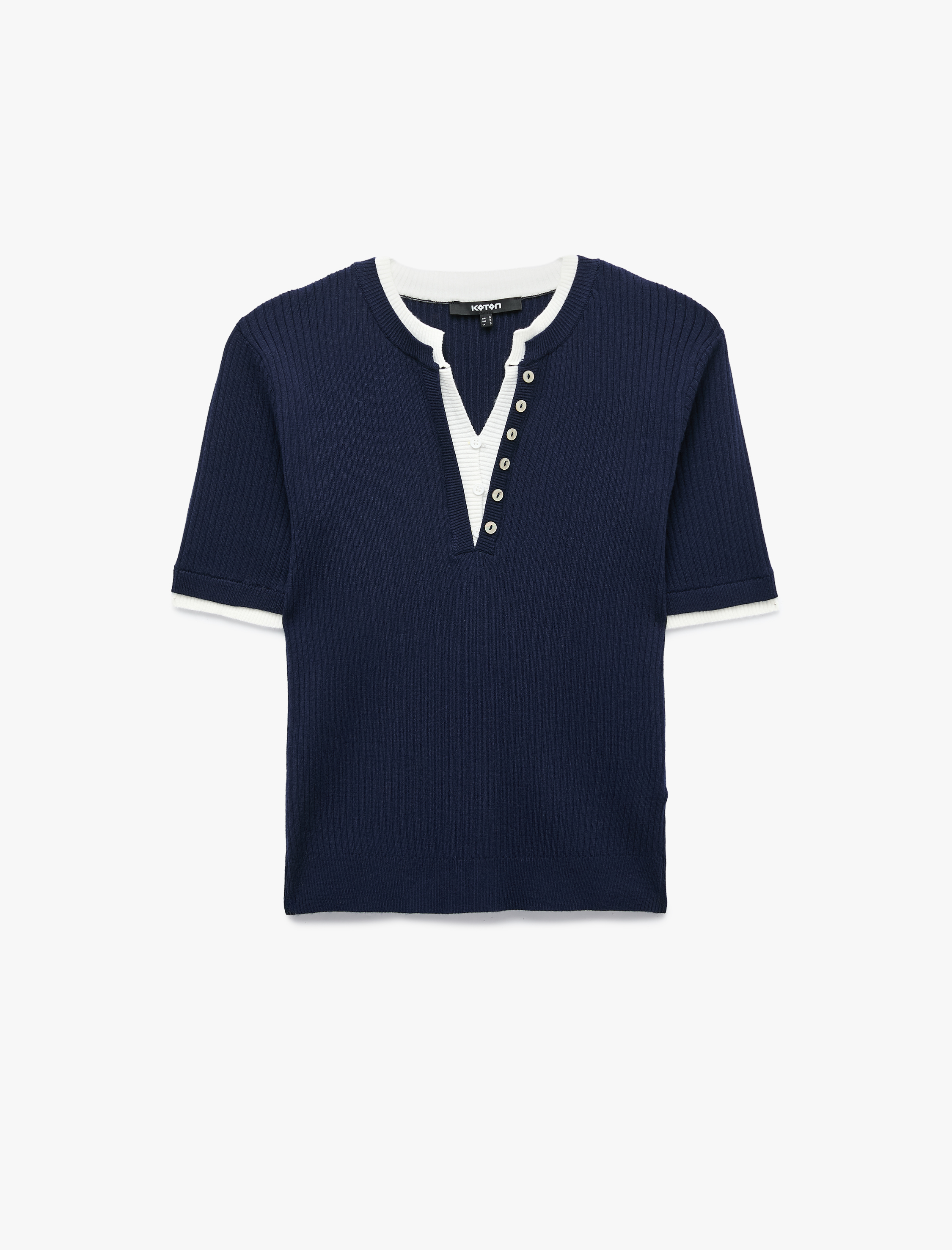   Regular Fit Kısa Kollu Katmanlı Henley Yaka Düğmeli Triko Kazak