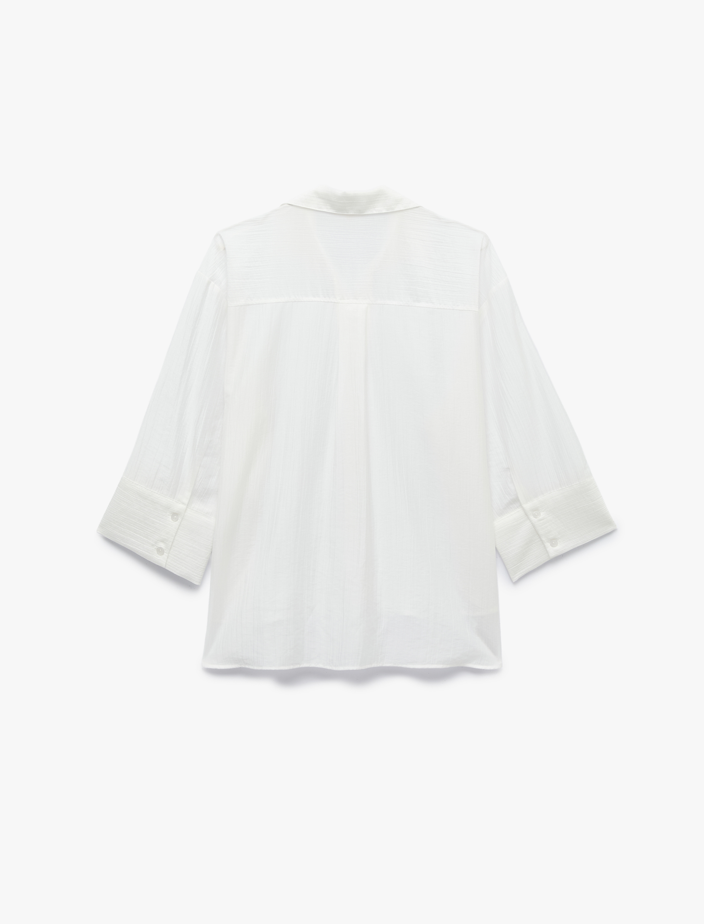   Regular Fit Kaçık Yaka Üç Çeyrek Kollu Düğmeli Saten Gömlek