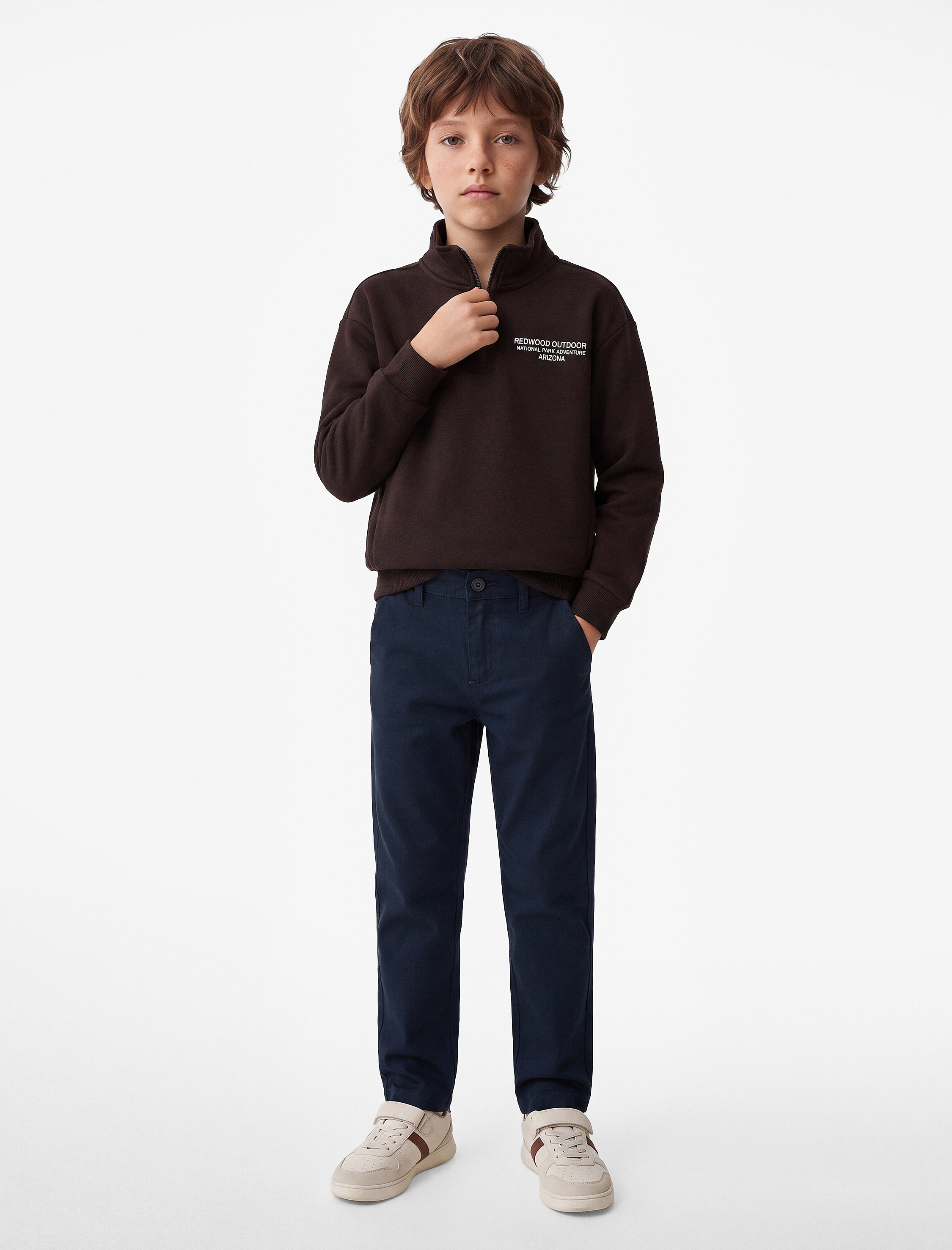  Erkek Çocuk Düğmeli Pamuklu Gabardin Chino Pantolon