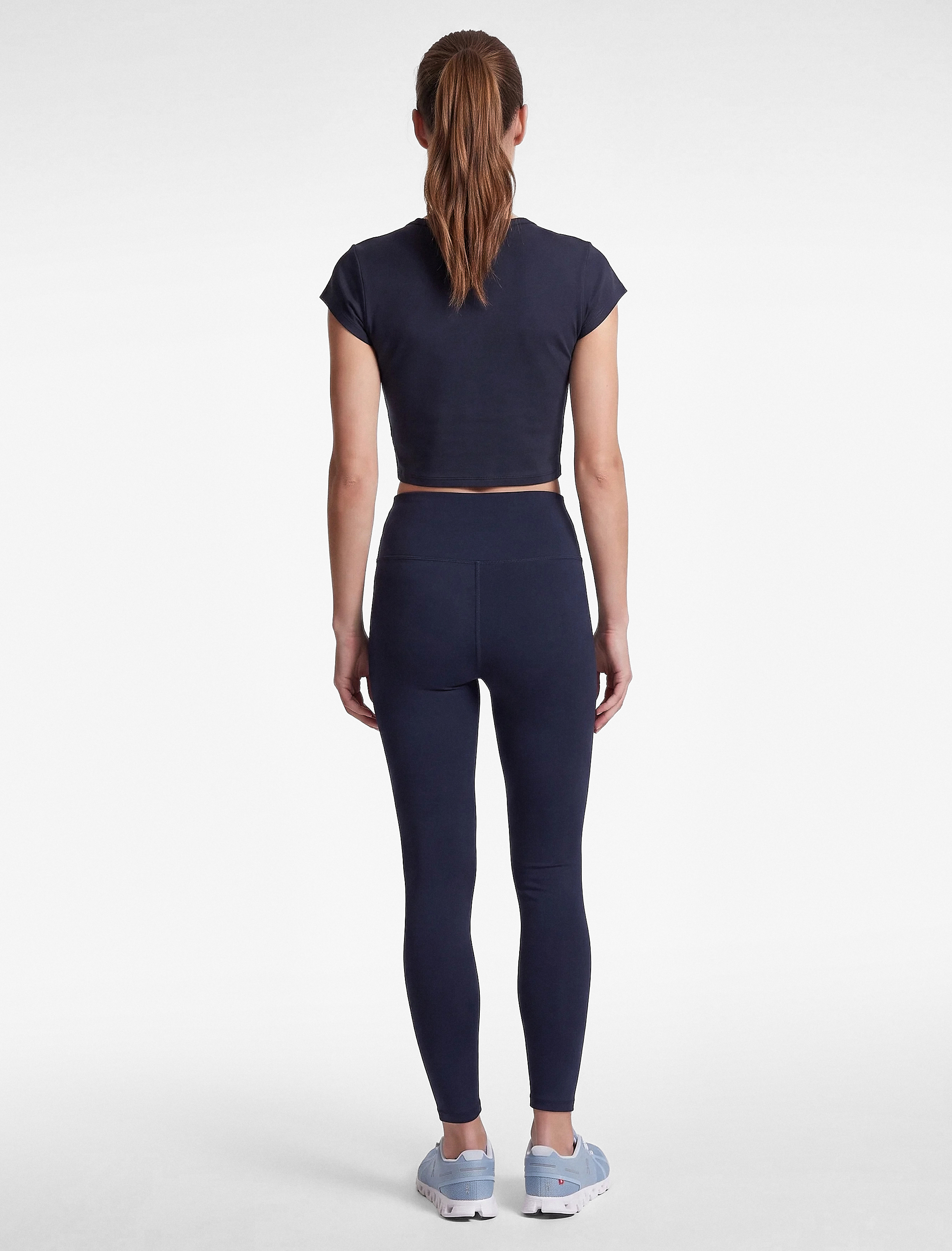   Slim Fit Bisiklet Yaka Kısa Kollu Baskılı Crop Spor Tişört