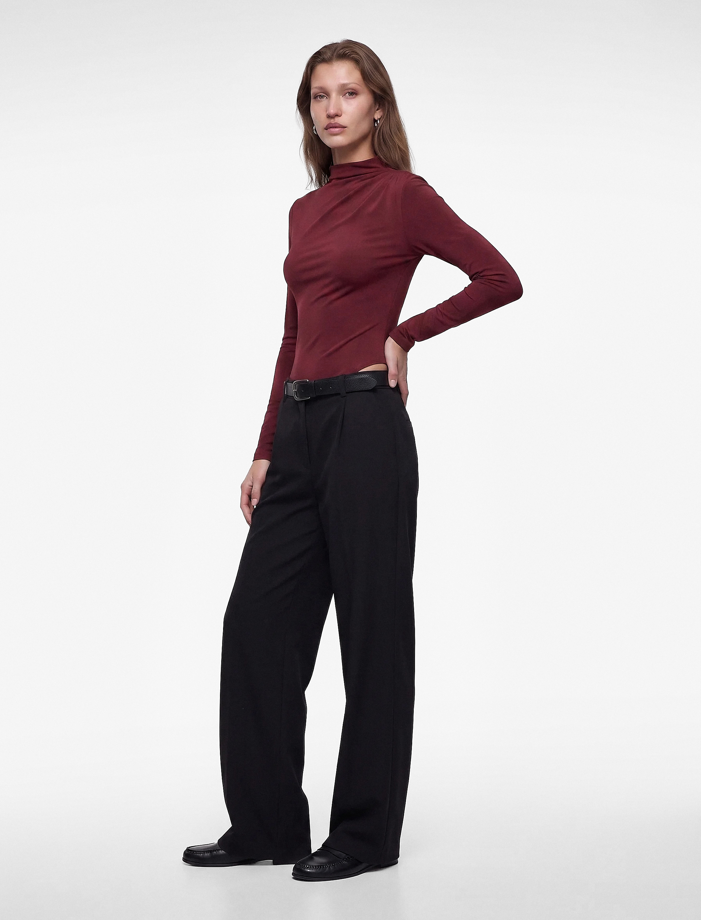   Slim Fit Uzun Kollu Drape Detaylı Hafif Dik Yaka Bodysuit