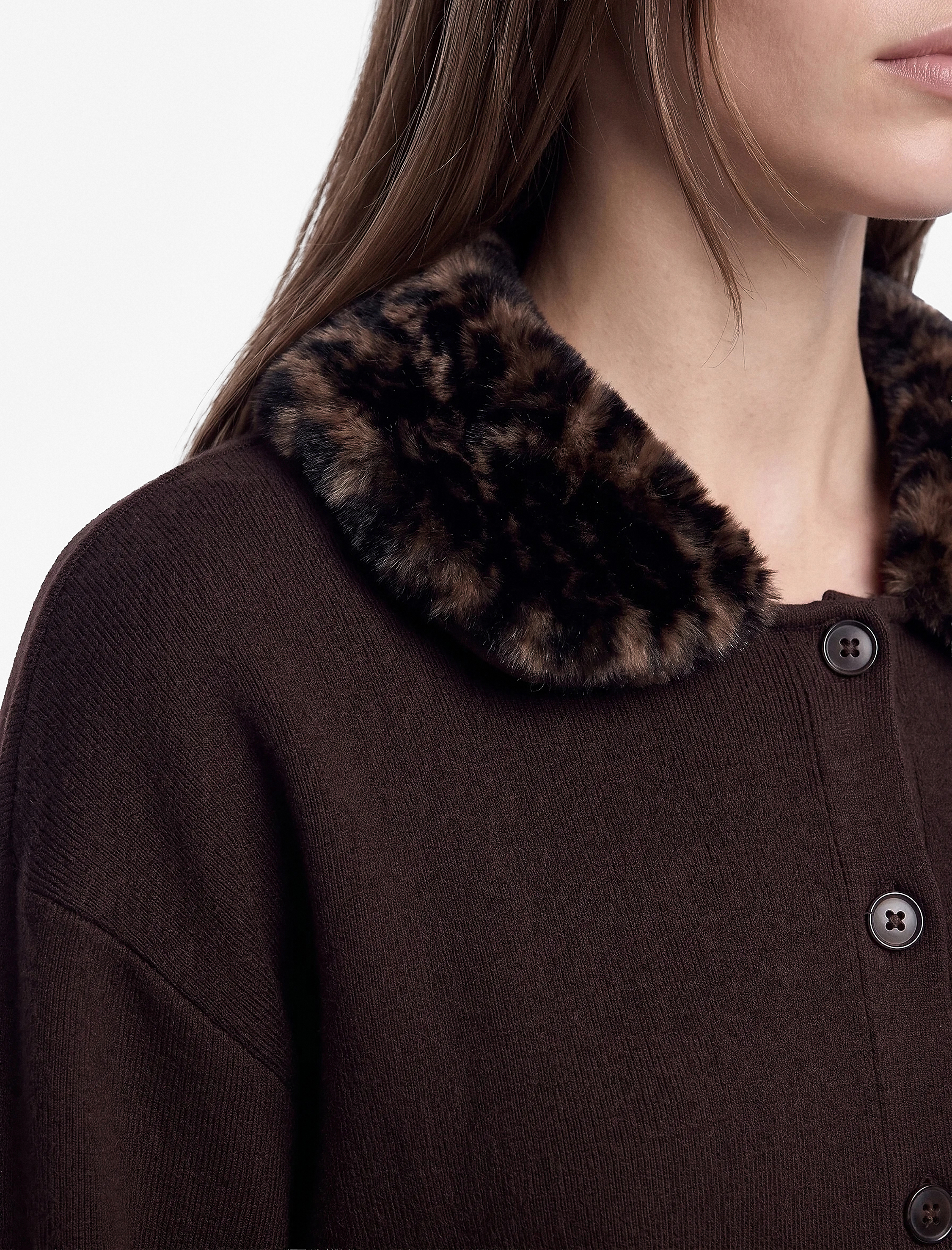   Uzun Kollu Slim Fit Leopar Desenli Suni Kürk Yakalı Hırka
