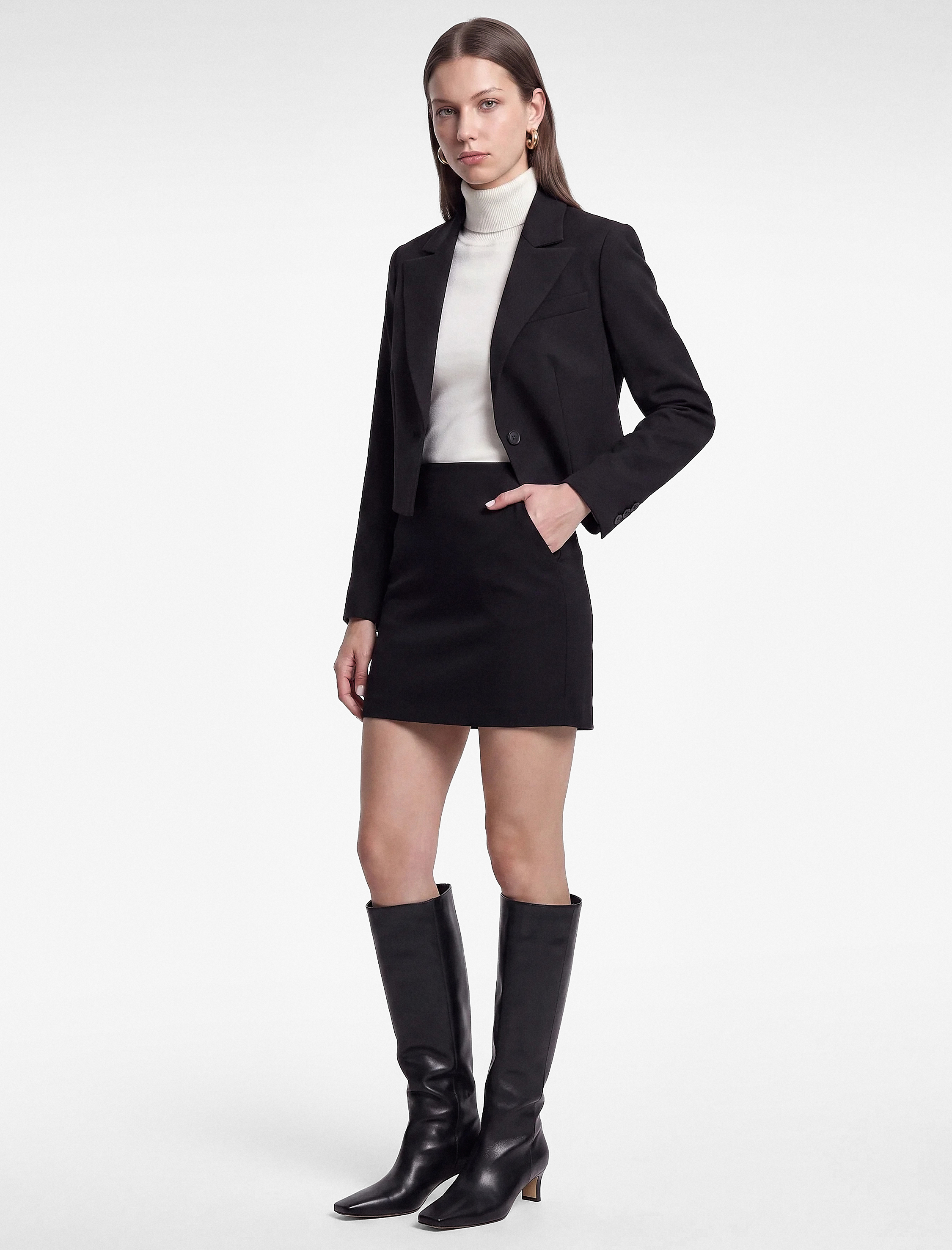   Cepli Düğmeli Uzun Kollu Crop Blazer Ceket