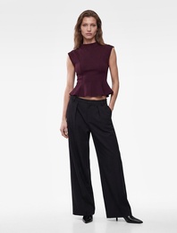 Viskon Karışımlı Slim Fit Kolsuz Dik Yaka Peplum Bluz