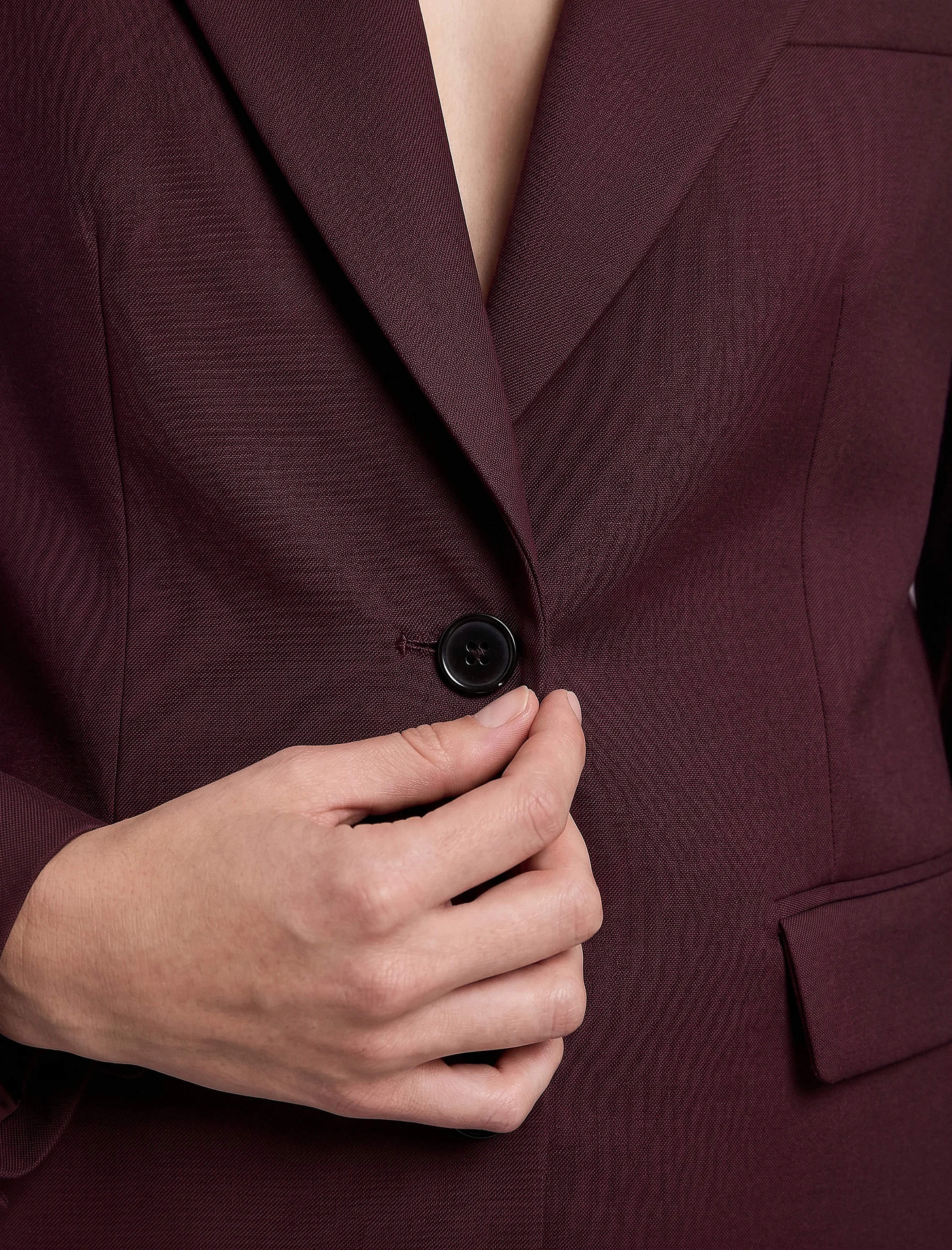   Regular Fit Uzun Kollu Cep Detaylı Düğmeli Viskon Karışımlı Blazer Ceket