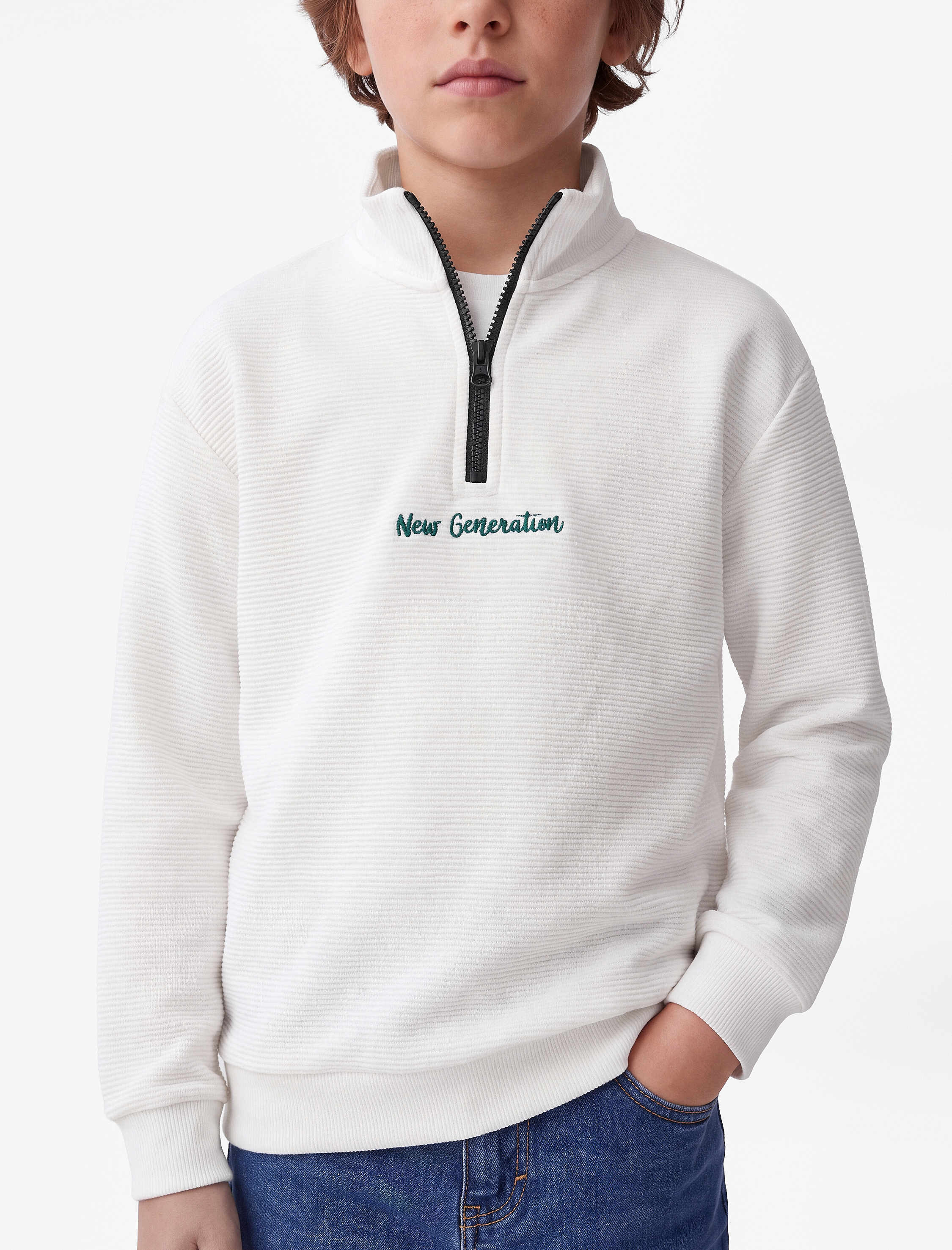  Erkek Çocuk Baskı Detaylı Yarım Fermuar Detaylı Uzun Kollu Dik Yaka Sweatshirt