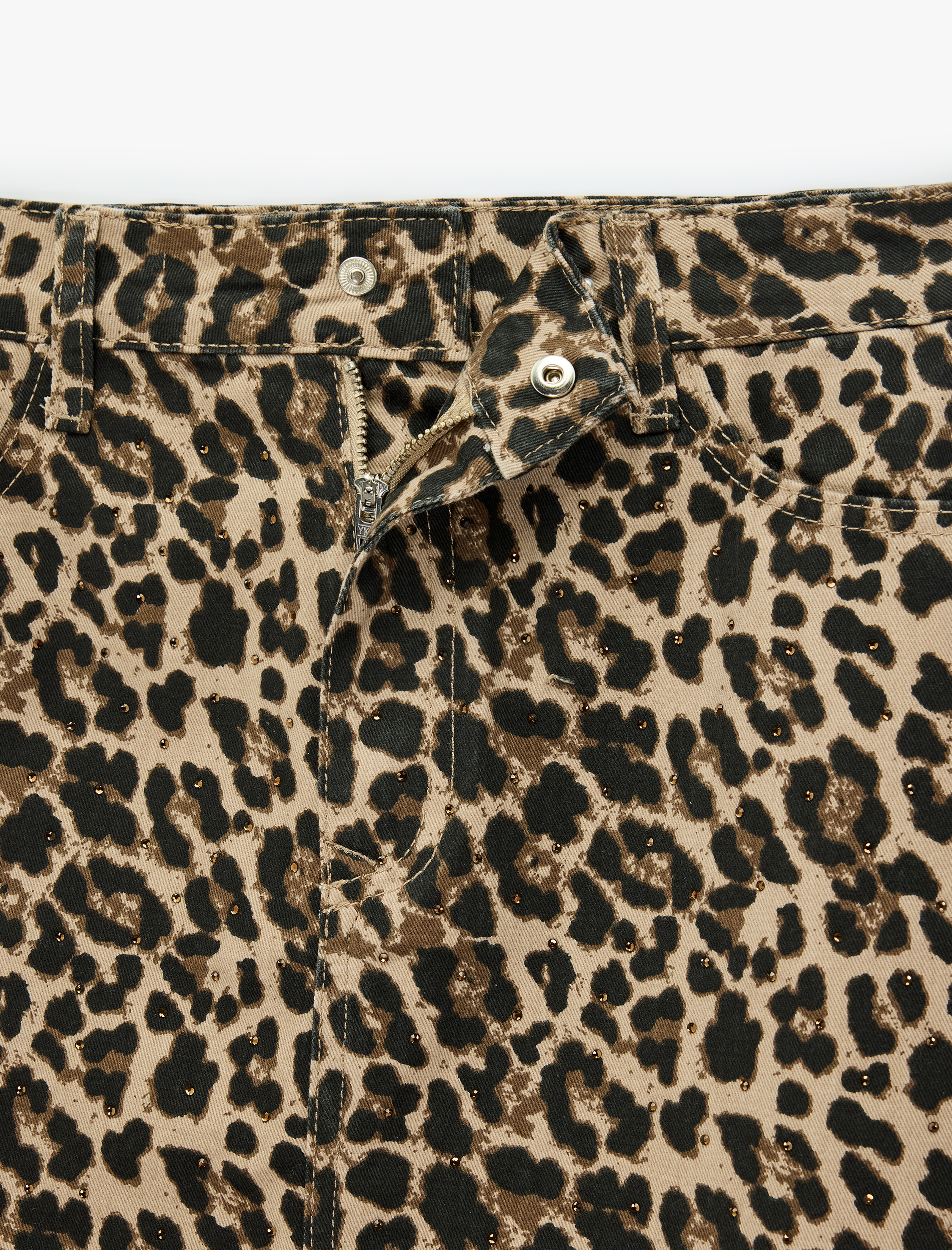   Yüksek Bel Cepli Pamuklu Leopar Desenli Taşlı Mini Denim Etek