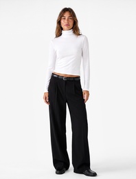 Slim Fit Dik Yaka Uzun Kollu Tişört