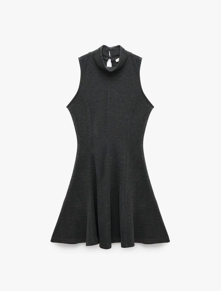  Dikiş Detaylı Slim Fit Kolsuz Dik Yaka Kloş Mini Elbise