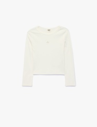 Yıldız Pencere Detaylı Slim Fit Kaşkorse Pamuklu Bisiklet Yaka Kısa Kollu Crop Tişört