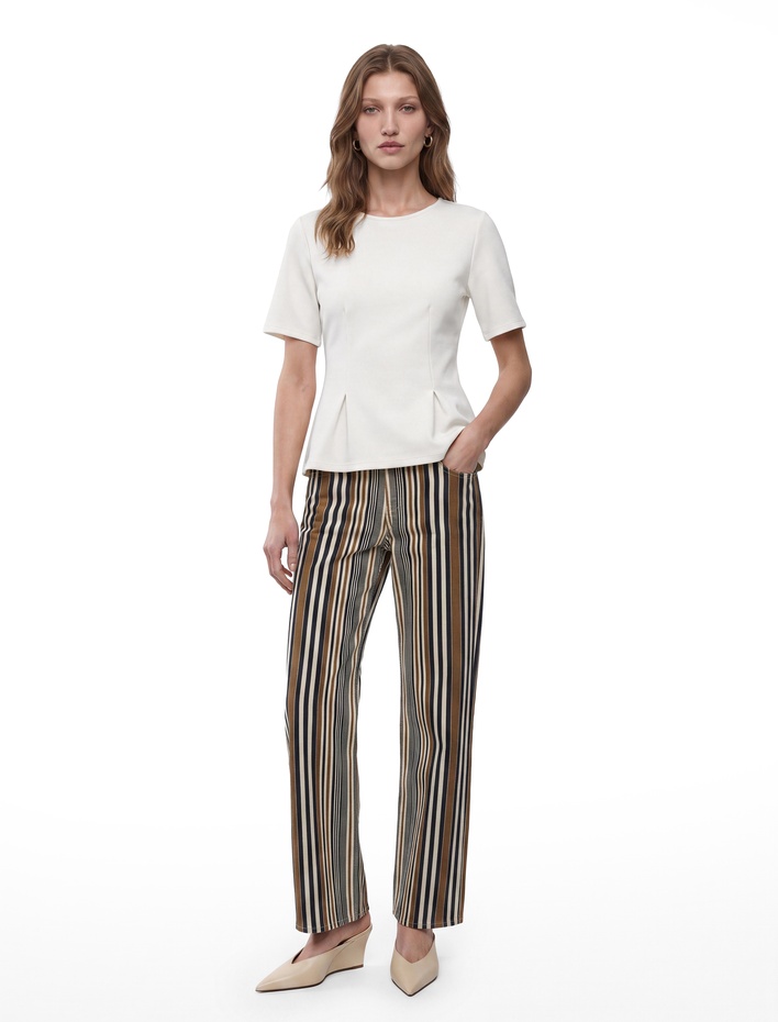  Pamuklu Bisiklet Yaka Kısa Kollu Pile Detaylı Peplum Bluz