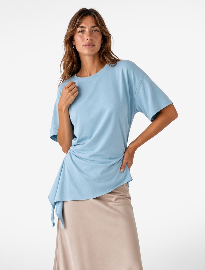  Pamuklu Slim Fit Kısa Kollu Fırfırlı Drapeli Asimetrik Kesim Tişört