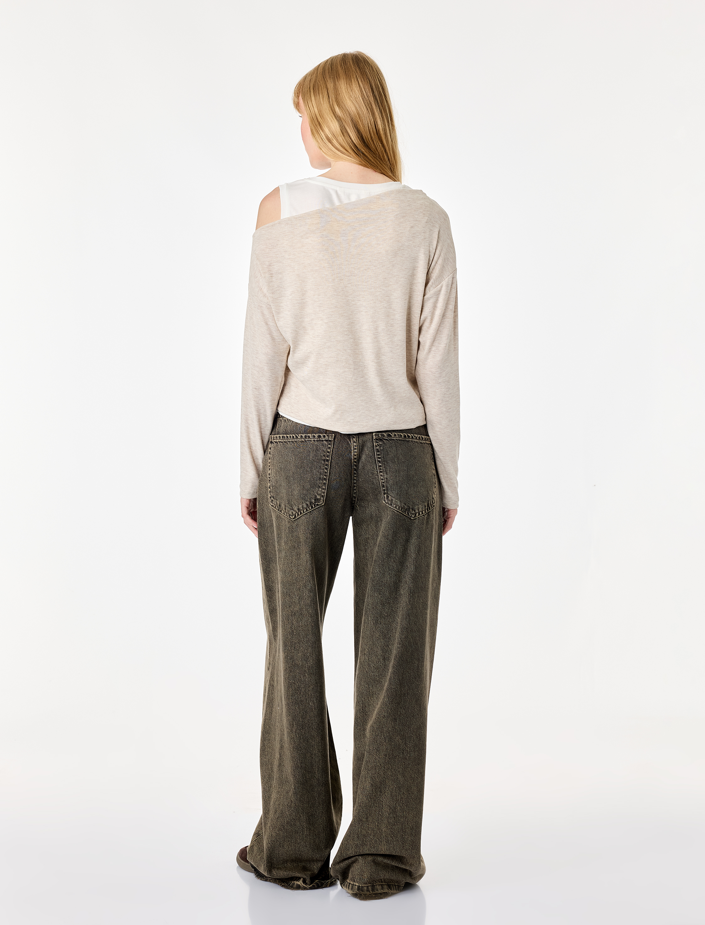  Slim Fit Viskon Karışımlı Asimetrik Yaka Uzun Kollu Katmanlı Tişört