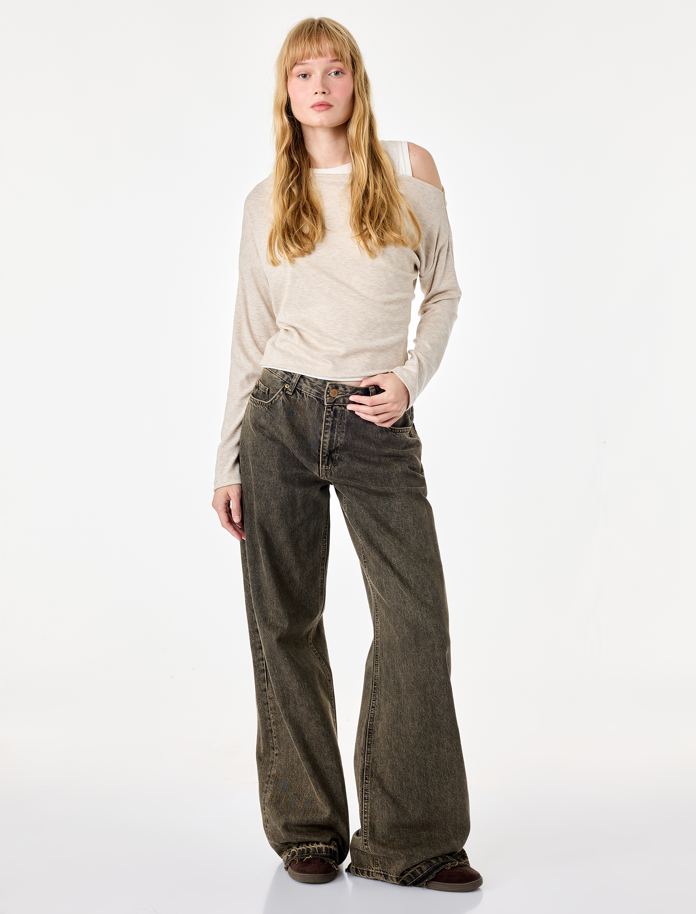   Slim Fit Viskon Karışımlı Asimetrik Yaka Uzun Kollu Katmanlı Tişört
