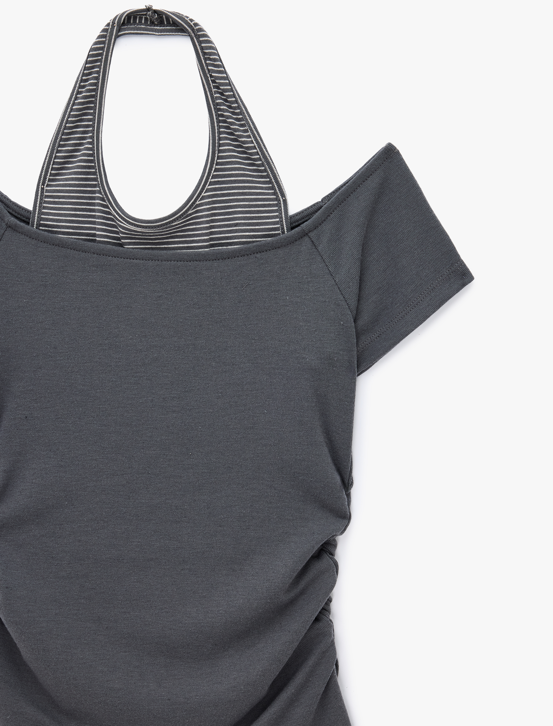   Slim Fit Drapeli Omzu Açık Katmanlı Kısa Kollu Halter Yaka Tişört
