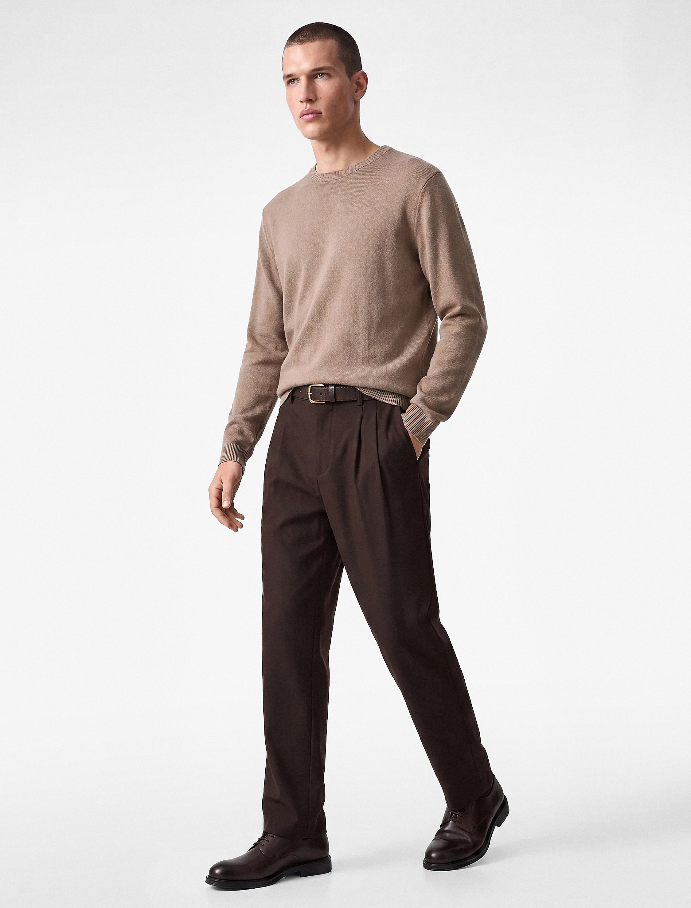   Regular Fit Viskon Karışımlı Cepli Pileli Kumaş Pantolon