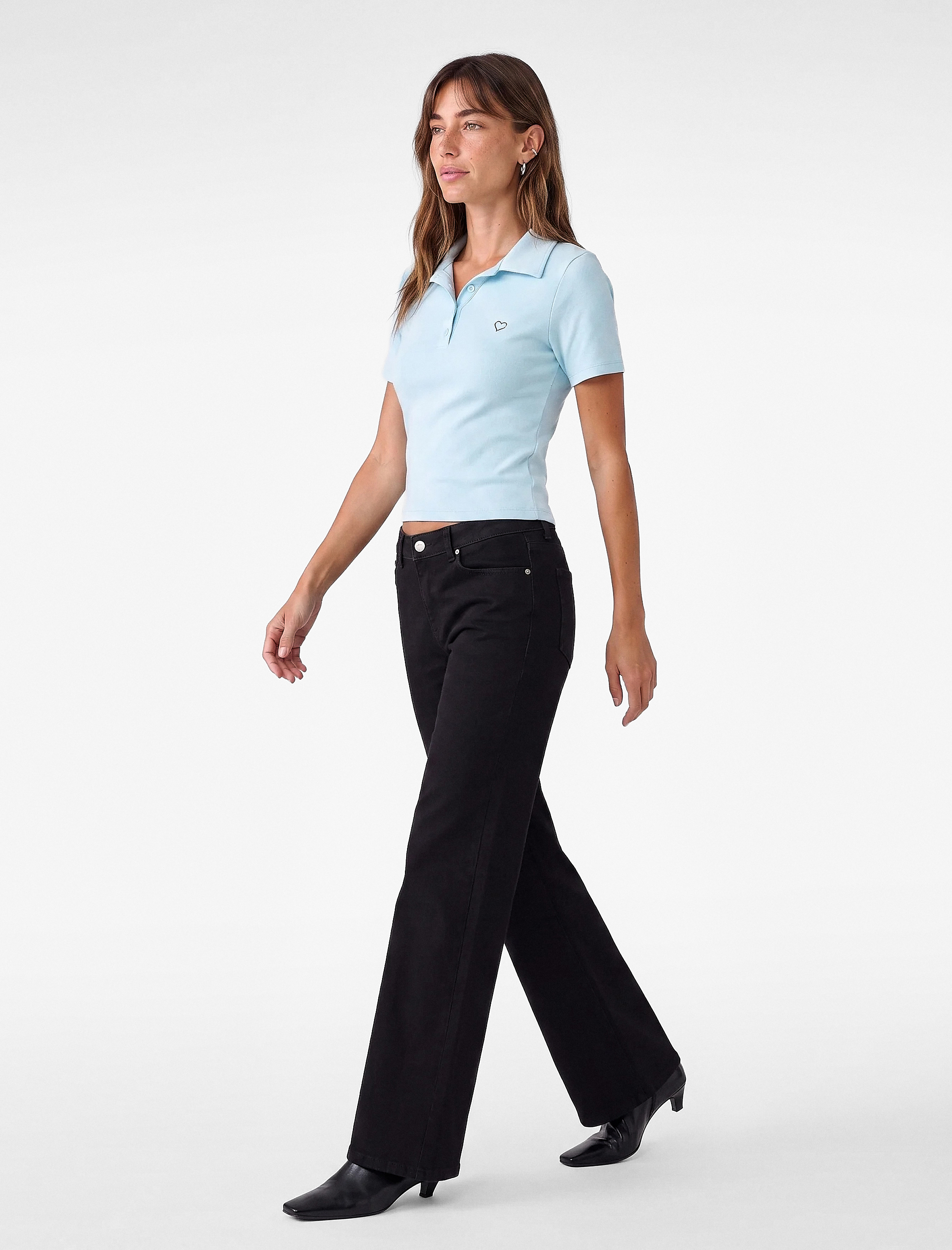   Pamuklu Slim Fit Düğmeli Kalp İşleme Detaylı Polo Yaka Kısa Kollu Fitilli Tişört