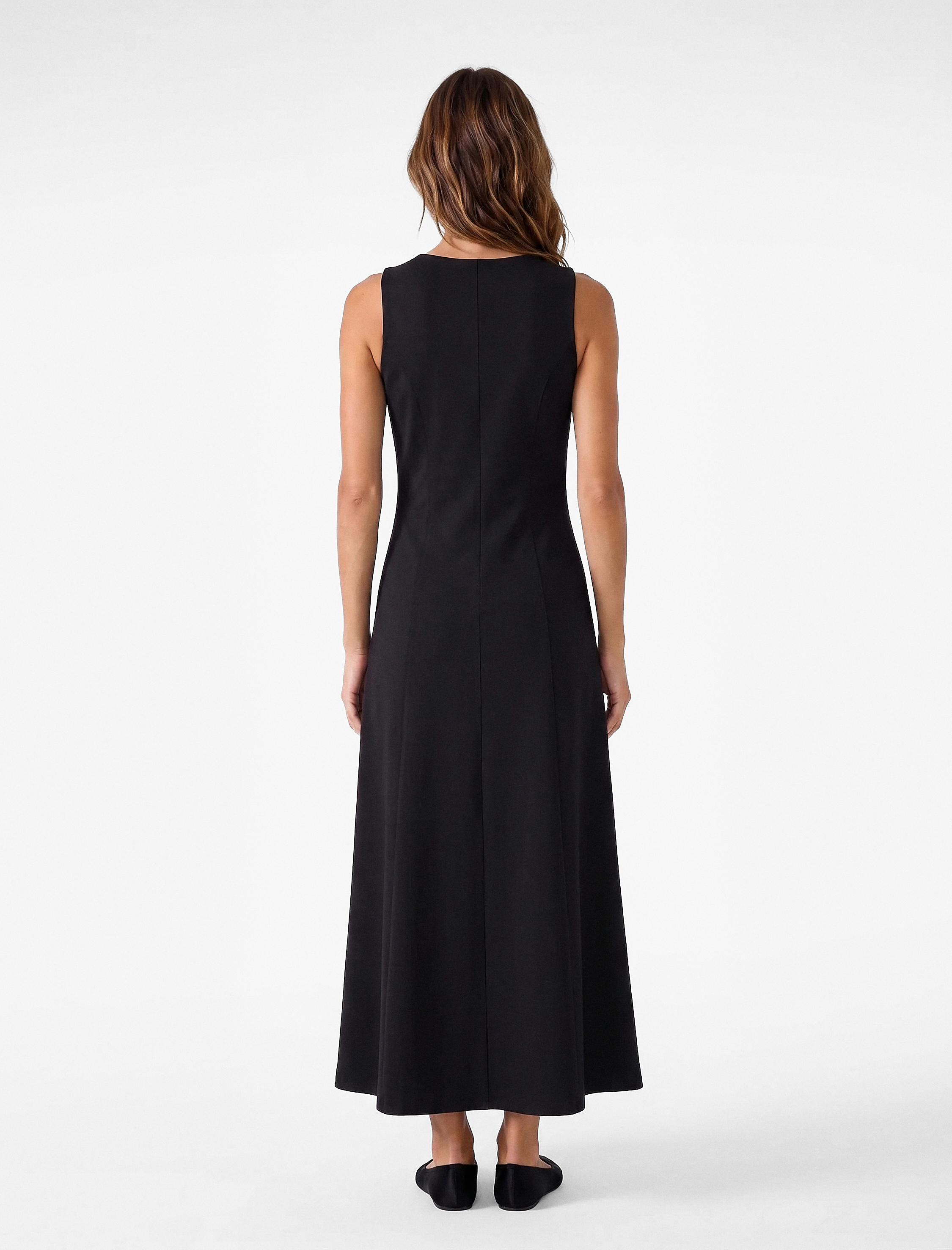   Dikiş Detaylı Slim Fit Bisiklet Yaka Kolsuz Midi Elbise