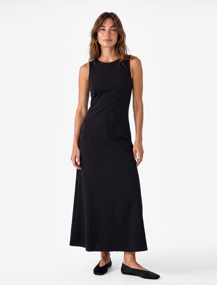  Dikiş Detaylı Slim Fit Bisiklet Yaka Kolsuz Midi Elbise