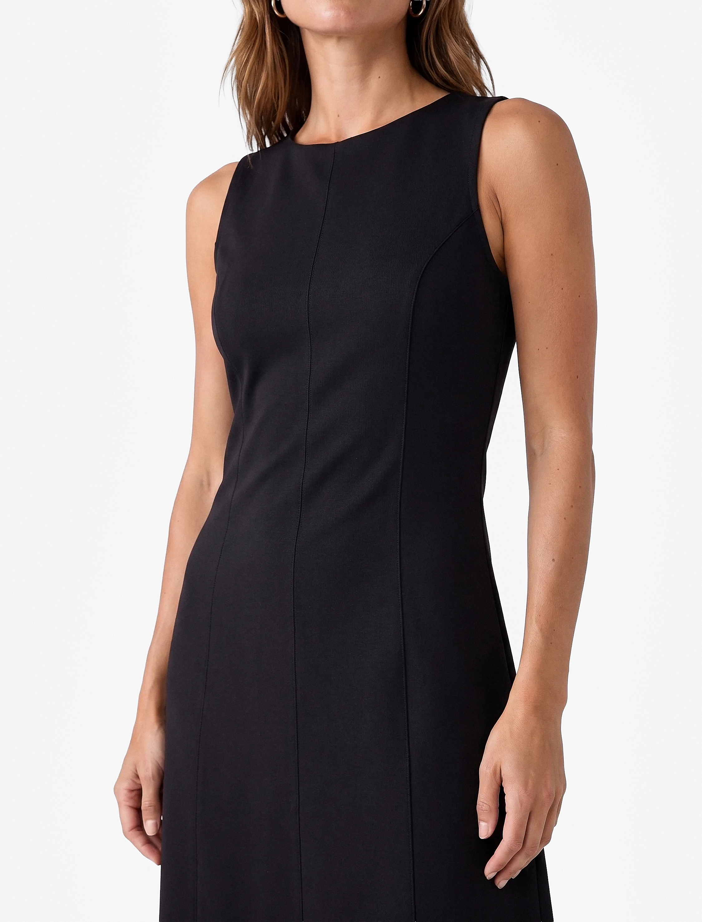   Dikiş Detaylı Slim Fit Bisiklet Yaka Kolsuz Midi Elbise