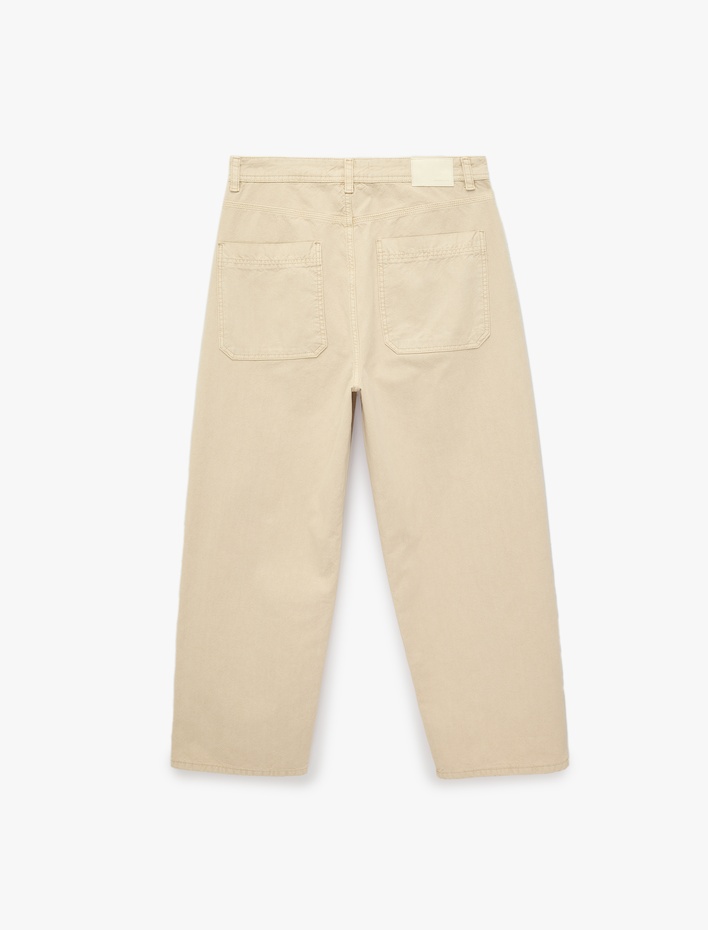  Pamuklu Rahat Kalıp Normal Bel Cepli Barrel Fit Jean Pantolon