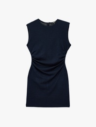 Slim Fit Büzgülü Bisiklet Yaka Kolsuz Çizgili Mini Elbise