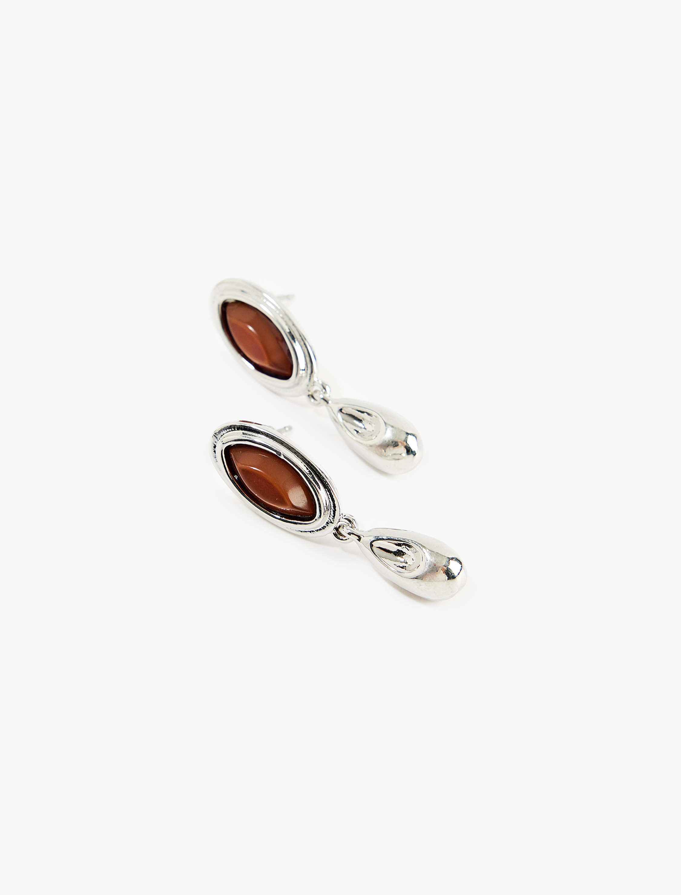  Kadın Oval Taşlı Sallantılı Küpe