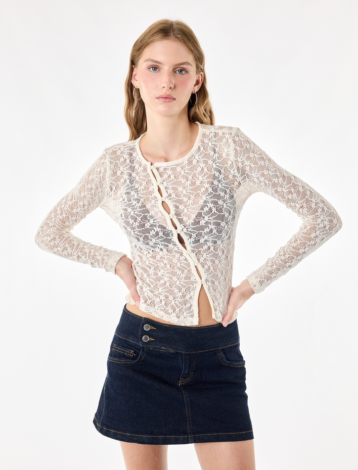  Slim Fit Pamuklu Bisiklet Yaka Asimetrik Düğme Detaylı Uzun Kollu Dantel Tişört