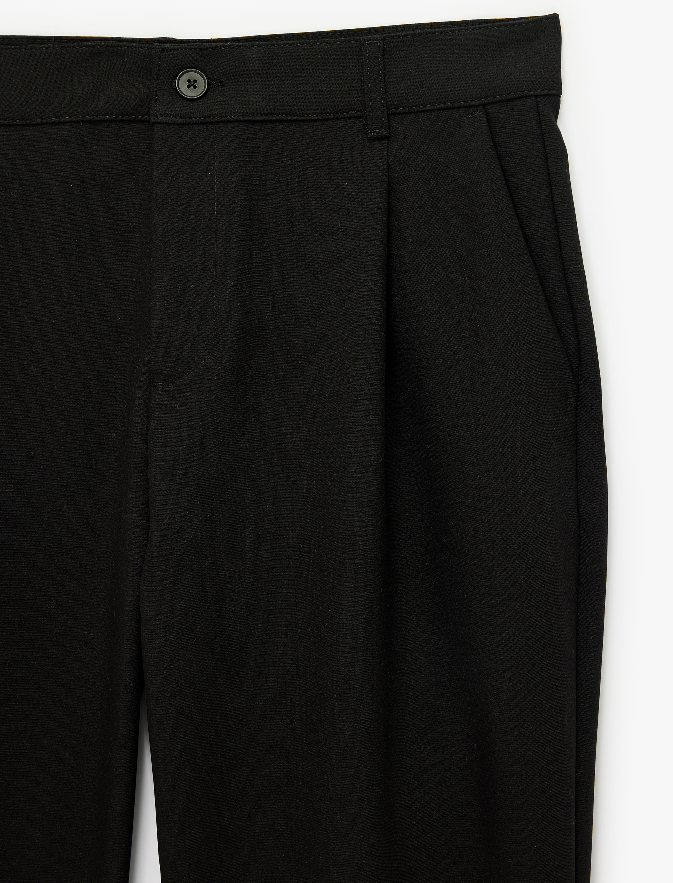   Regular Fit Cepli Viskon Karışımlı Pileli Kumaş Pantolon
