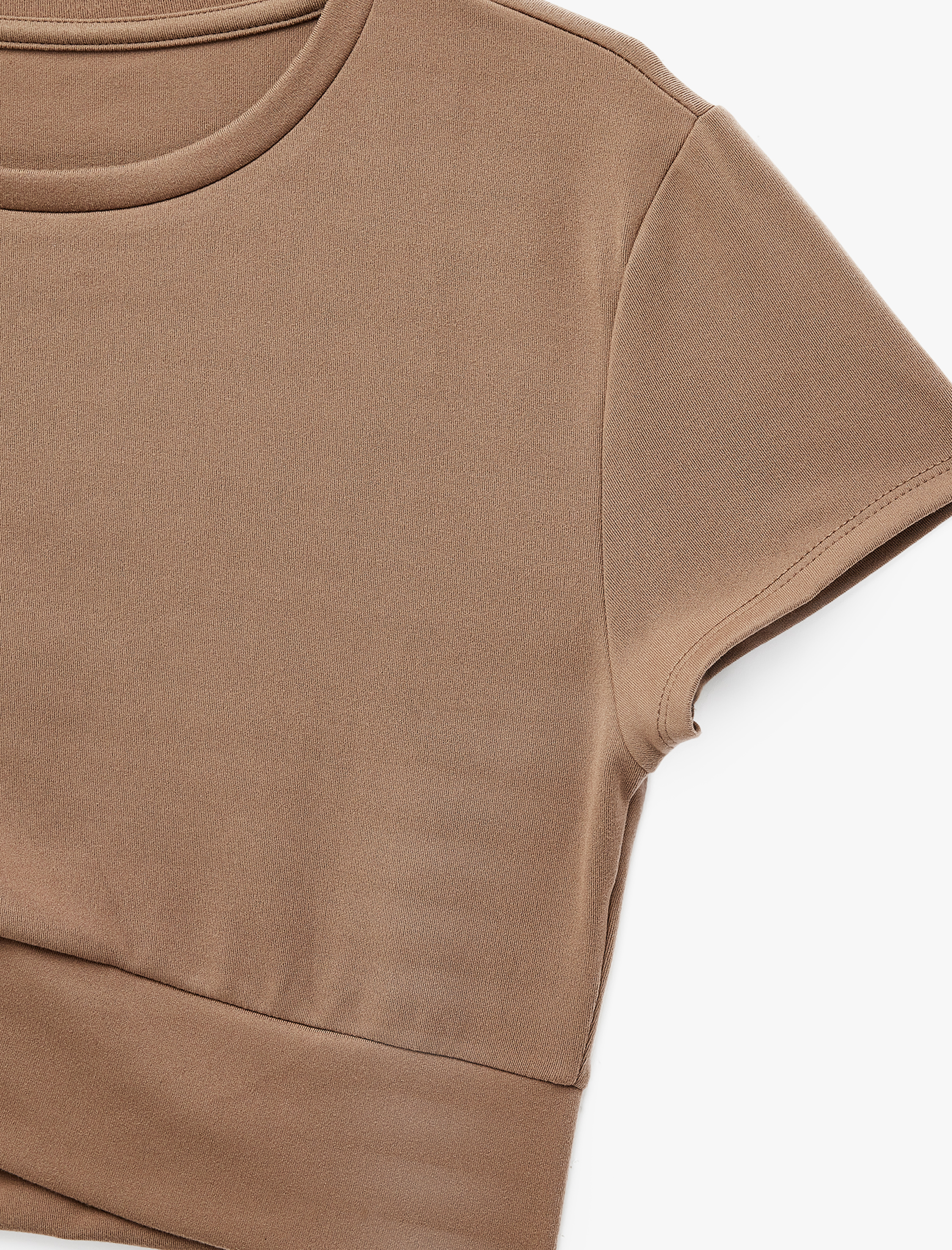   Asimetrik Kesim Slim Fit Bisiklet Yaka Kısa Kollu Spor Crop Tişört