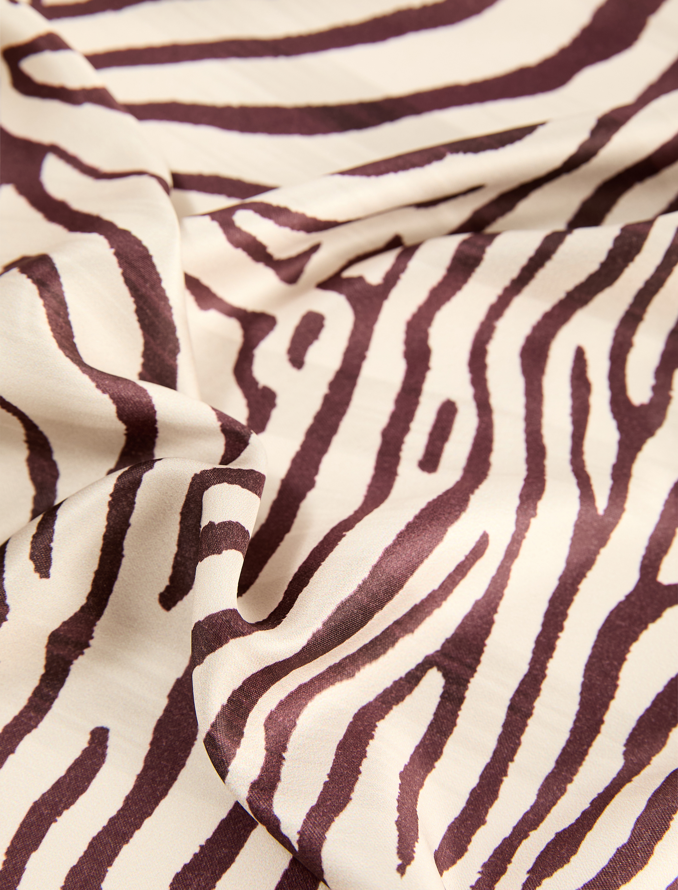  Kadın Zebra Desenli Kare Saten Fular Bandana