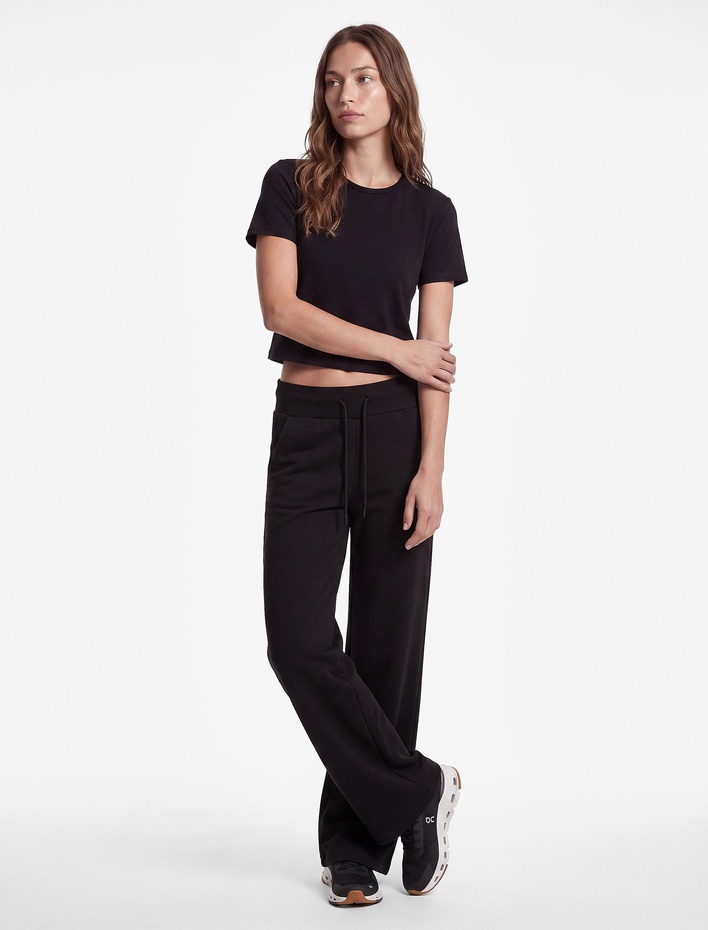  Slim Fit Kısa Kollu Pamuklu Bisiklet Yaka Spor Tişört
