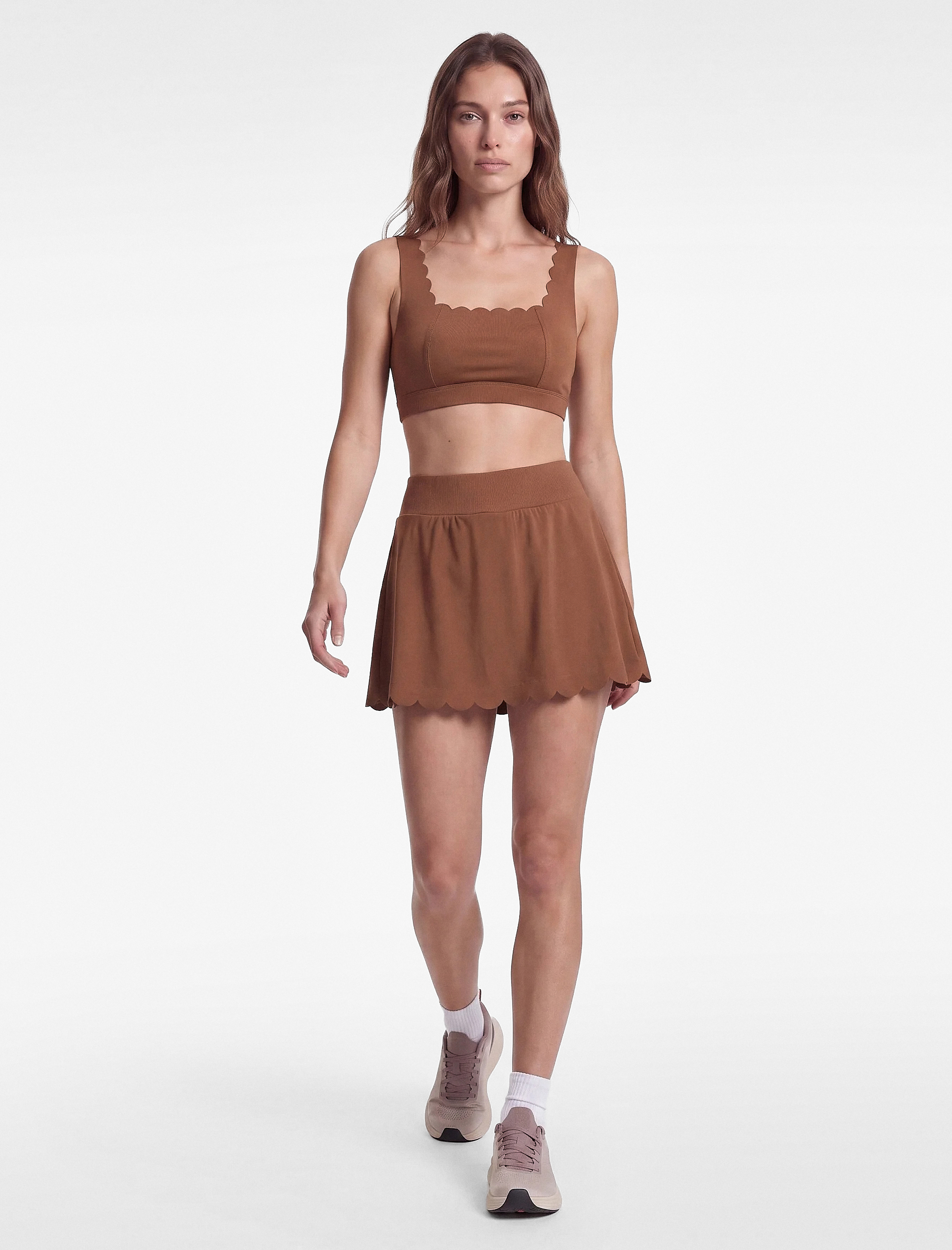   Lazer Kesim Sırt Detaylı Slim Fit Kolsuz U Yaka Sporcu Sütyeni