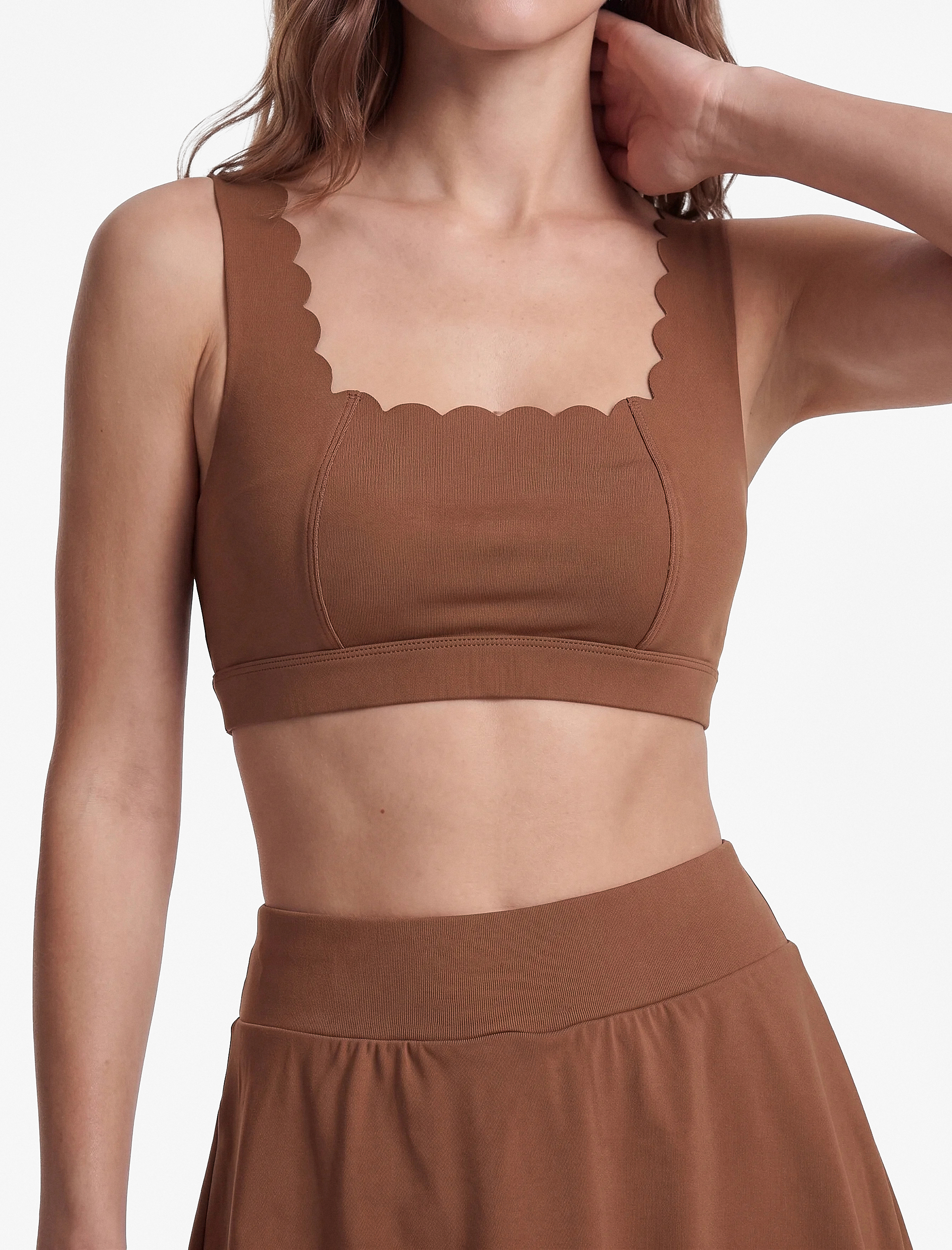   Lazer Kesim Sırt Detaylı Slim Fit Kolsuz U Yaka Sporcu Sütyeni