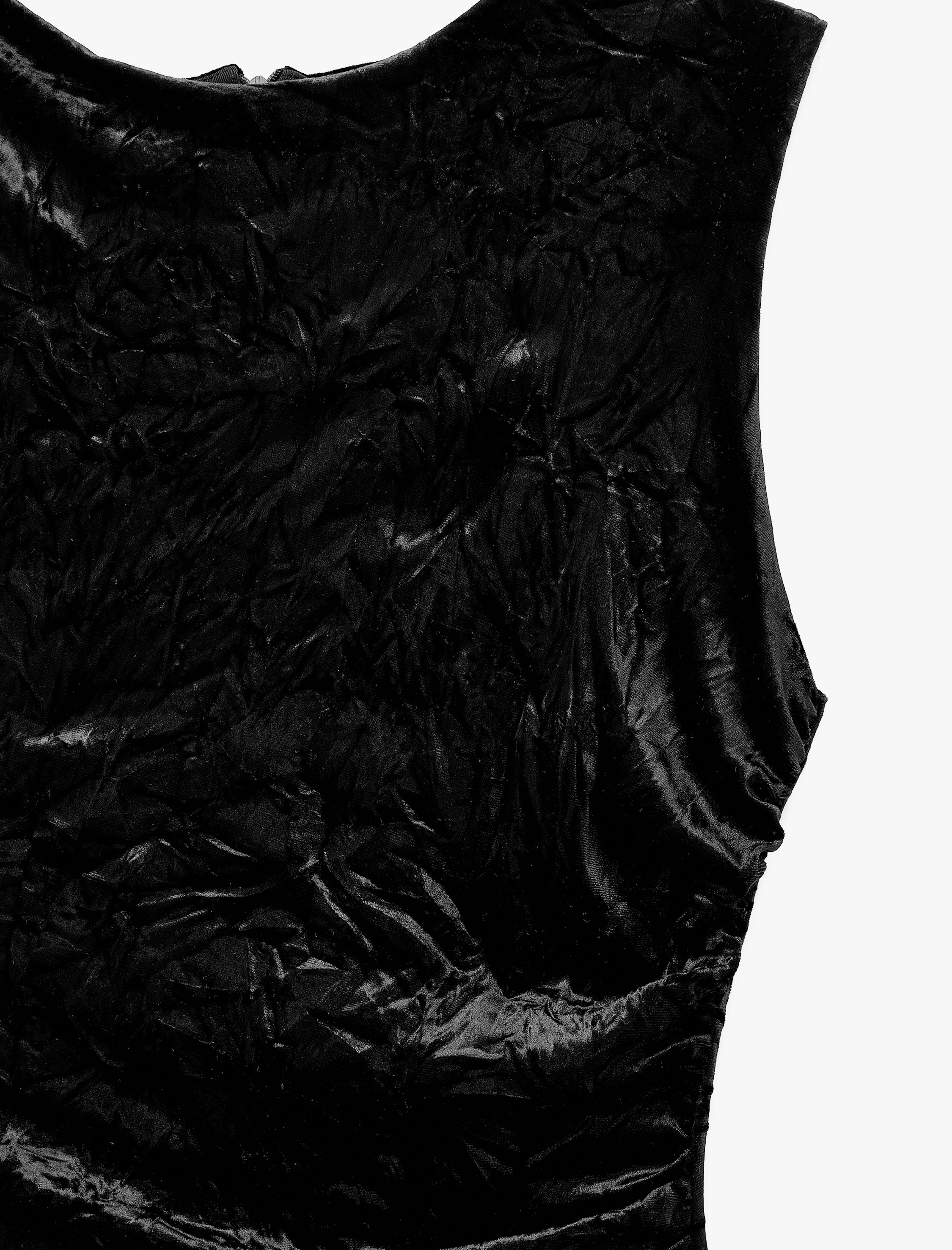   Slim Fit Bisiklet Yaka Drapeli Kolsuz Dokulu Kadife Midi Elbise
