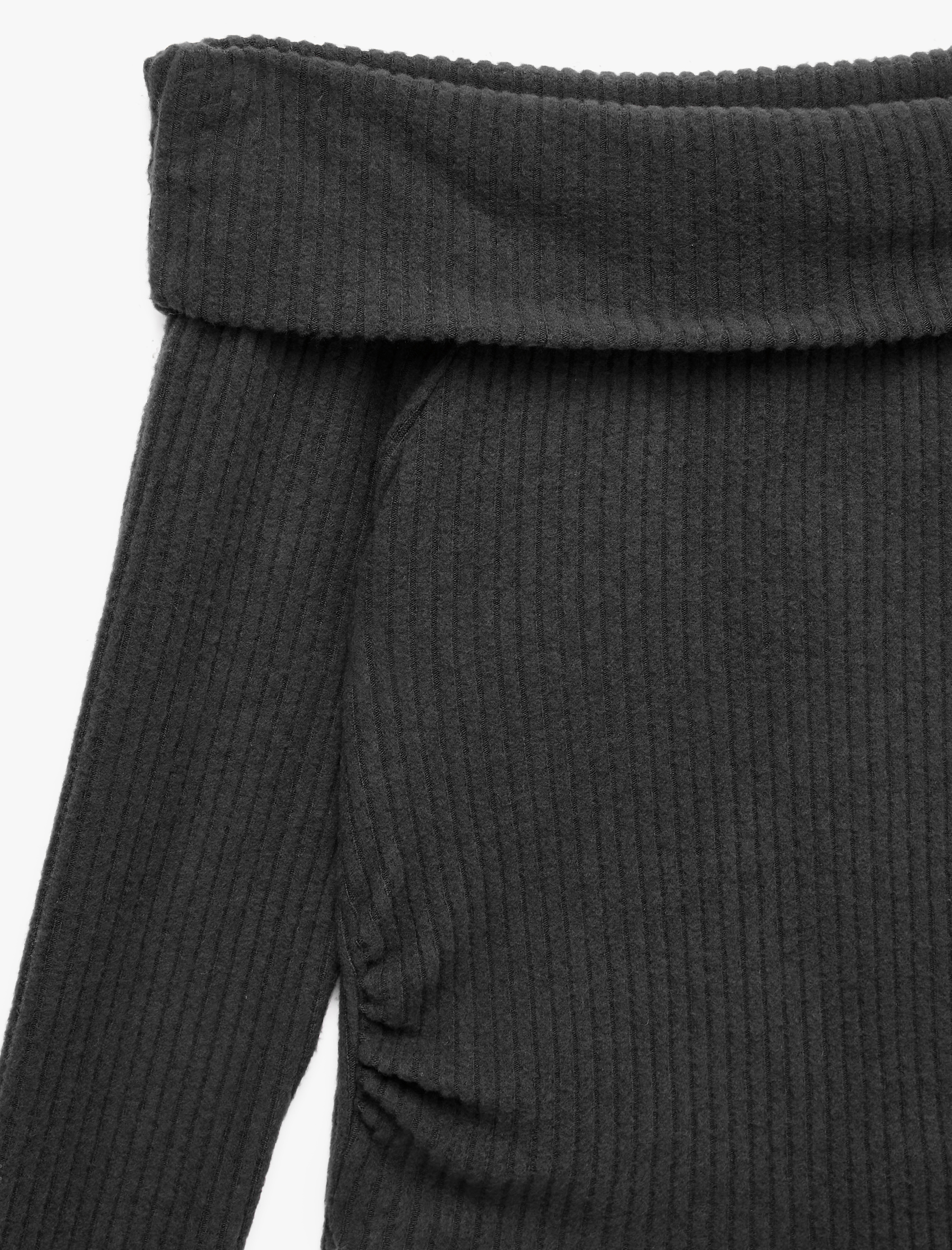   Büzgü Detaylı Slim Fit Kaşkorse Omzu Açık Uzun Kollu Tişört