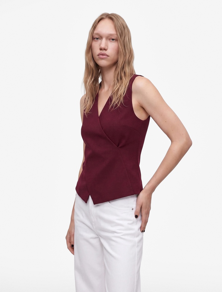  Slim Fit Katlı Kolsuz Viskon Karışımlı V Yaka Bluz