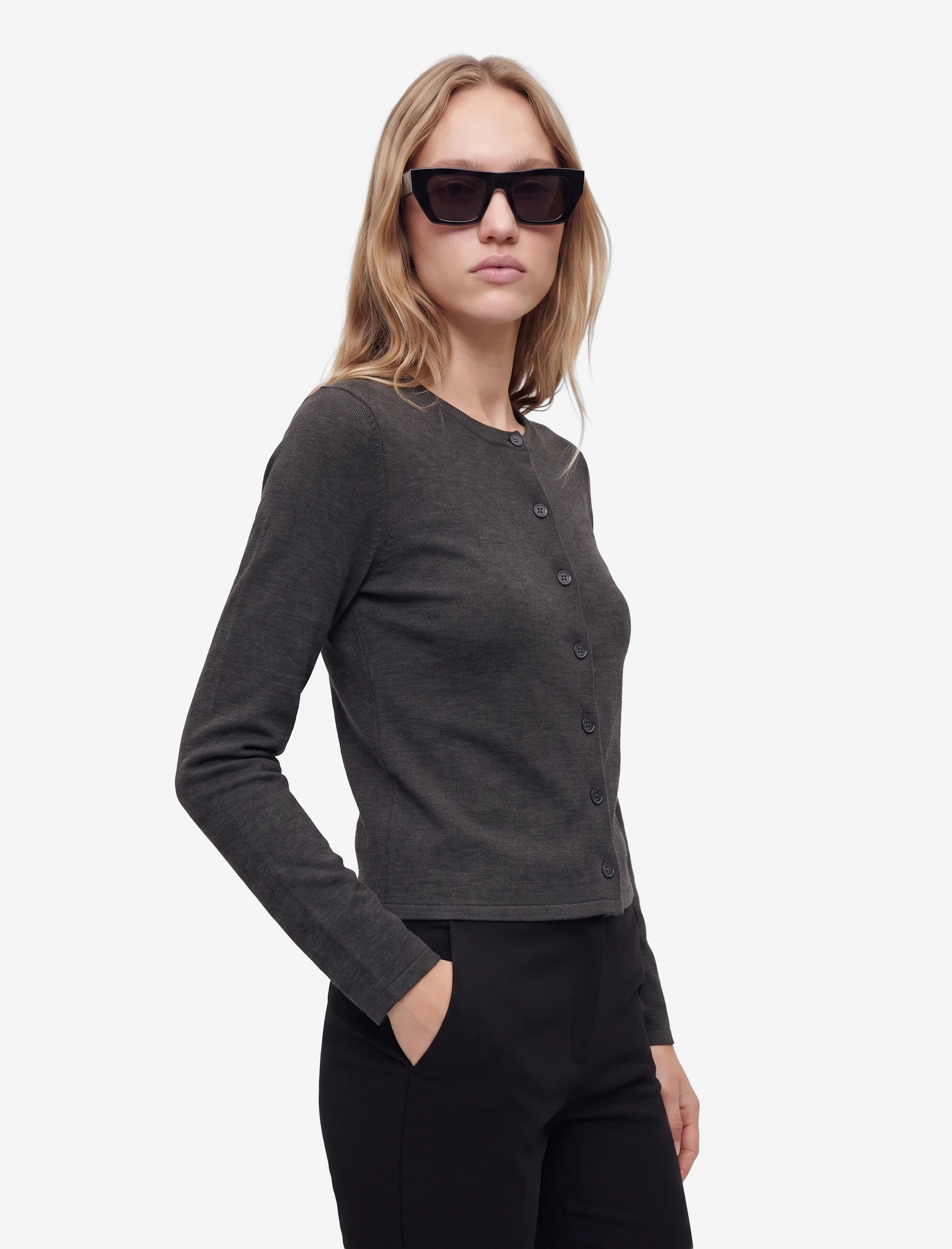  Slim Fit Uzun Kollu Bisiklet Yaka Düğmeli Triko Hırka