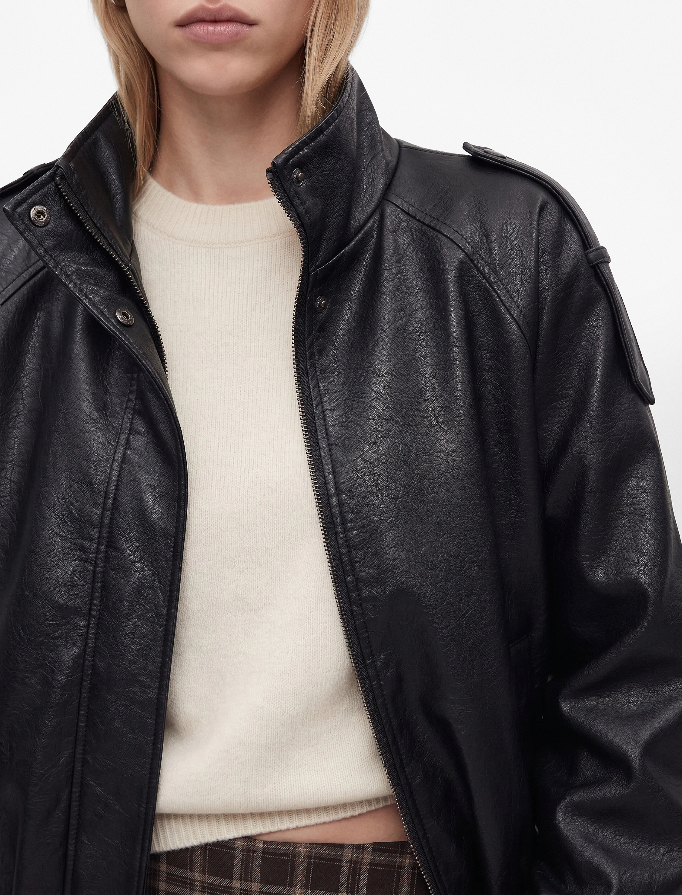   Dik Yaka Reglan Kol Çıtçıtlı Uzun Suni Deri Ceket