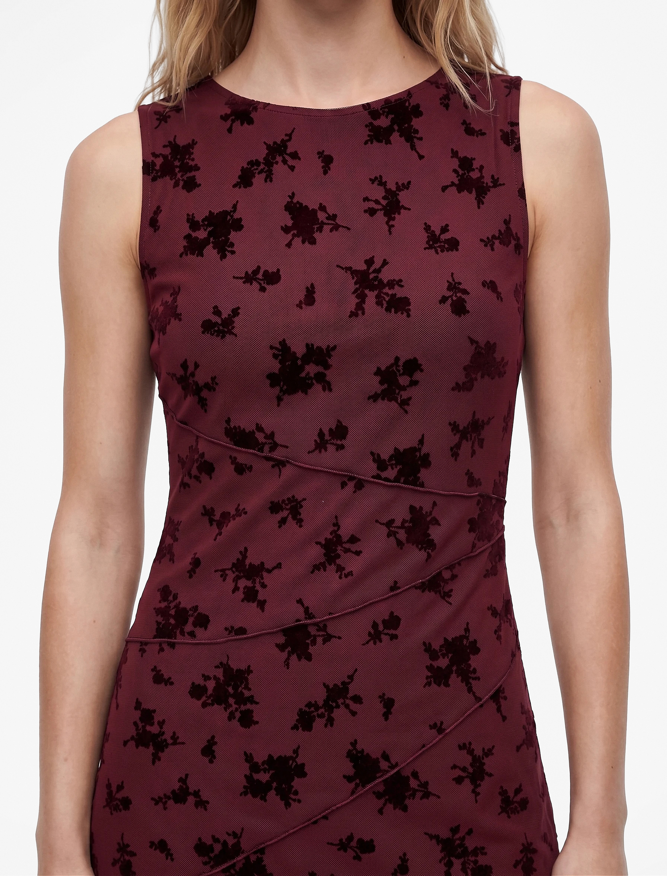   Kayık Yaka Kolsuz Slim Fit Tül Elbise