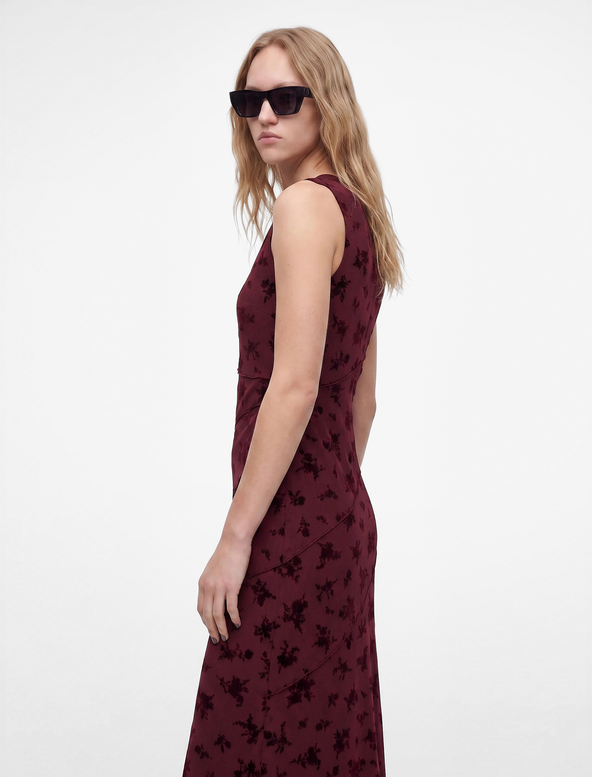   Kayık Yaka Kolsuz Slim Fit Tül Elbise