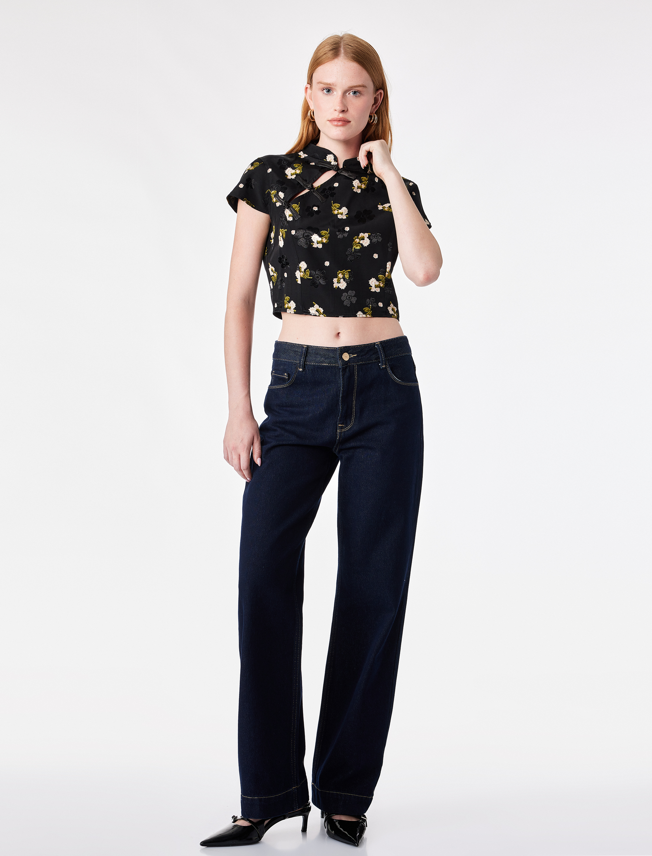   Süslü Düğmeli Kısa Kollu Çiçek Desenli Dik Qipao Yaka Crop Bluz