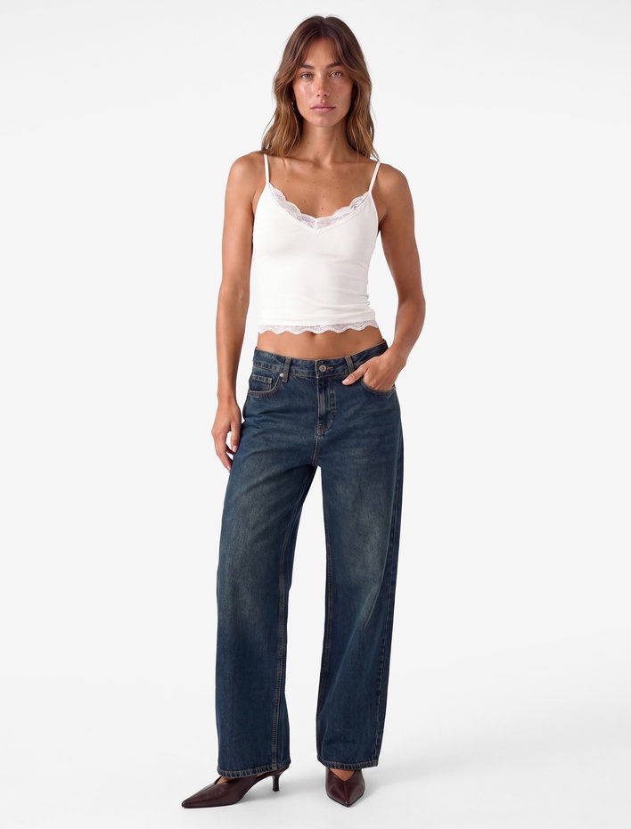  Regular Fit İp Askılı V Yaka Dantel Detaylı Atlet
