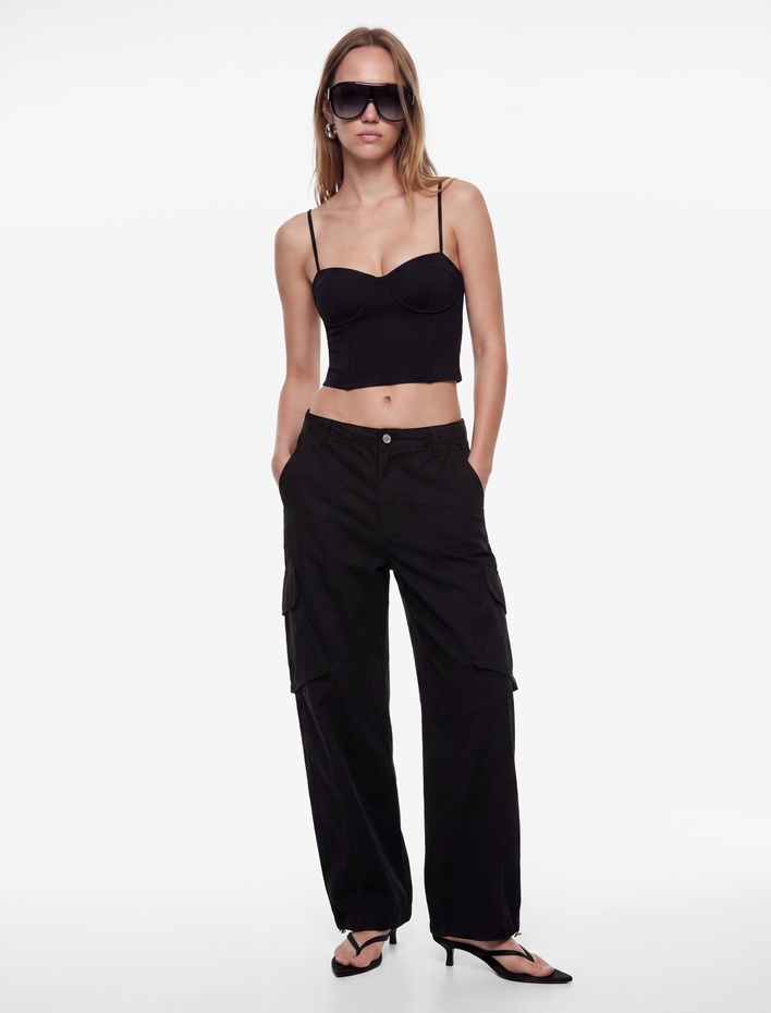  Slim Fit Viskon Kalp Yaka Askılı Korse Crop Bluz