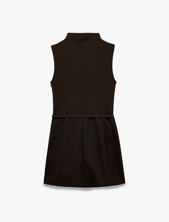  Pamuklu Slim Fit Kemer Detaylı Bisiklet Yaka Kolsuz Bodycon Pileli Mini Elbise