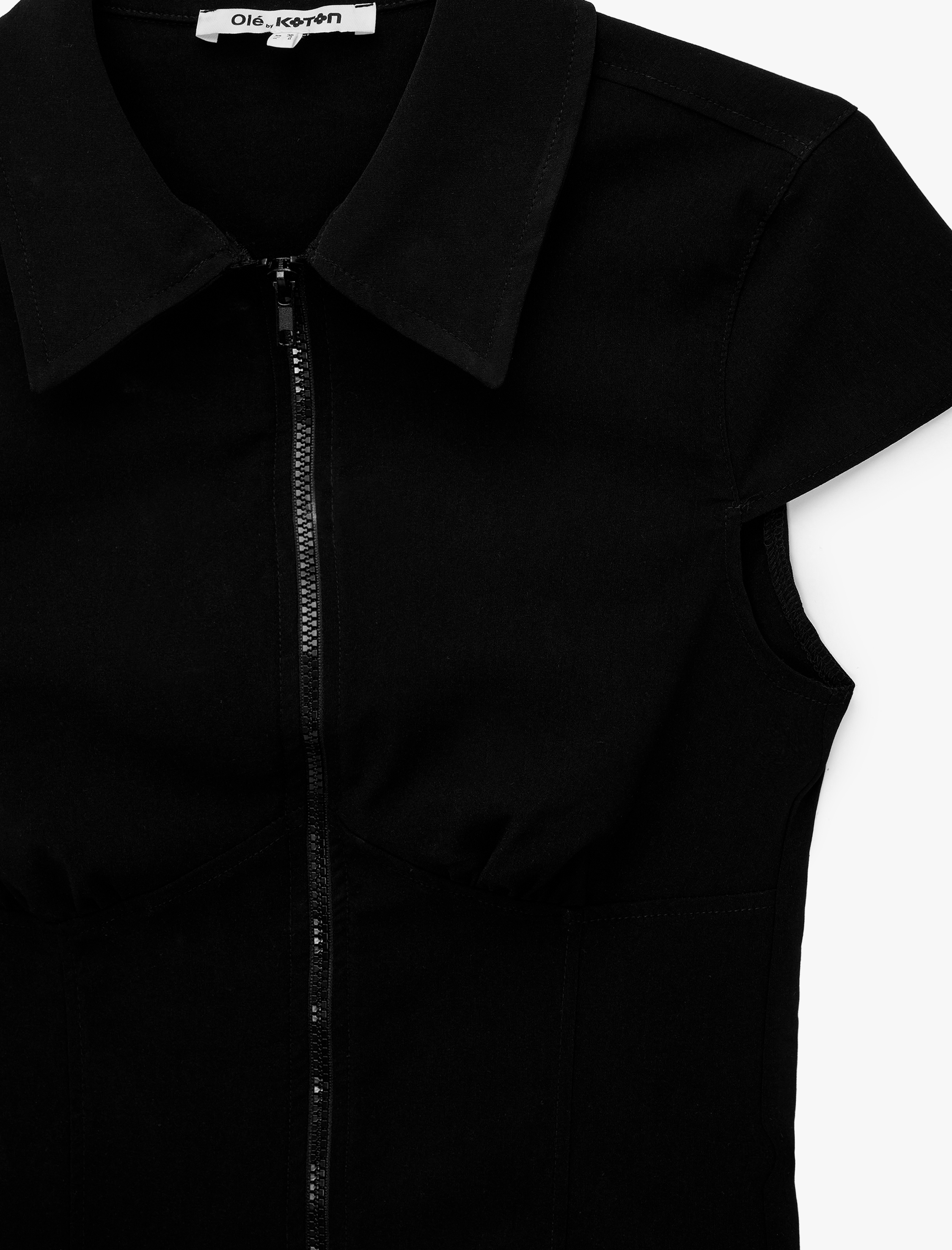   Kısa Kollu Klasik Yaka Fermuarlı Slim Fit Crop Korse Bluz